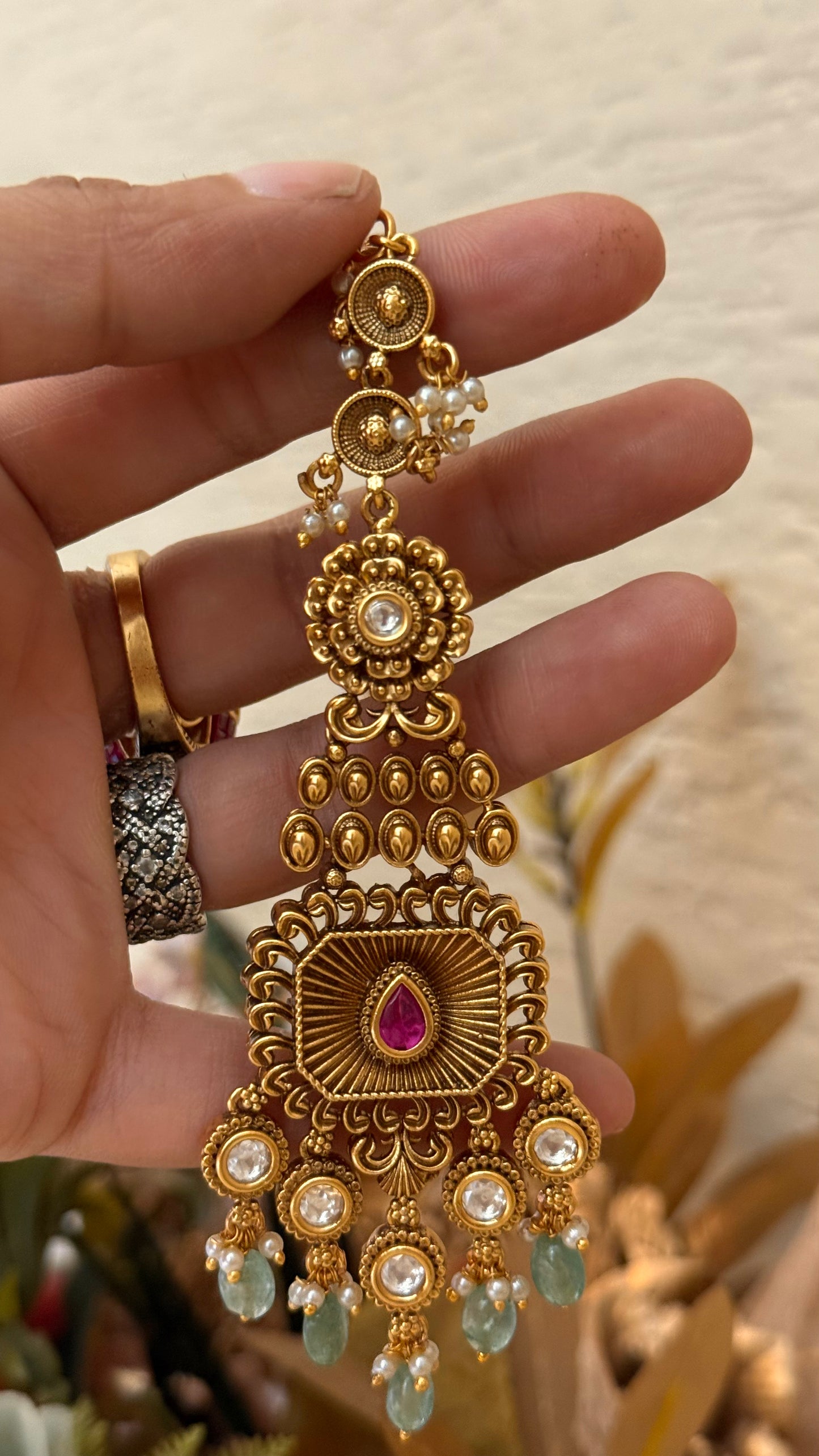 Rajwada teardrop polki maangtika with mint detailing