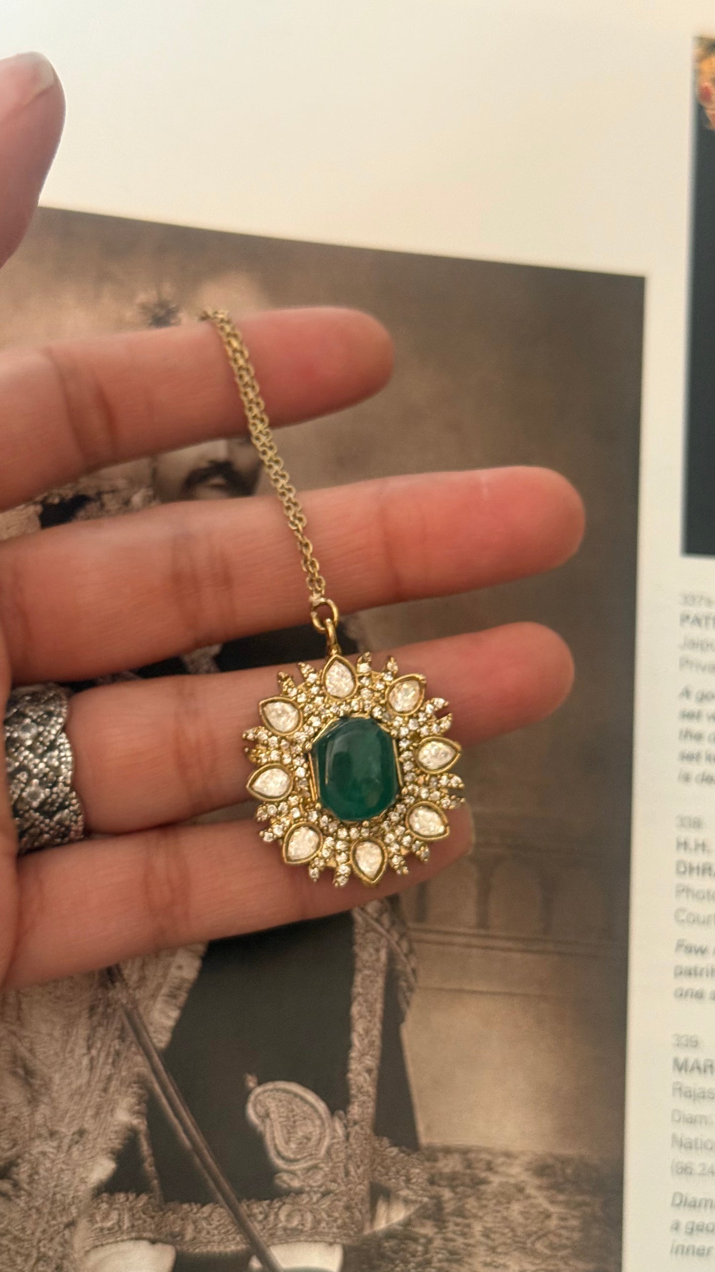 emerald doublet victorian maangtika