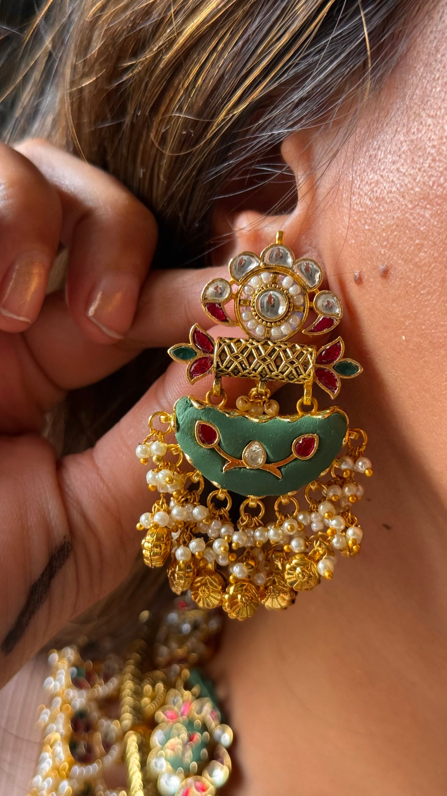 Noorva Rajwadi haar with gungroo collar necklace