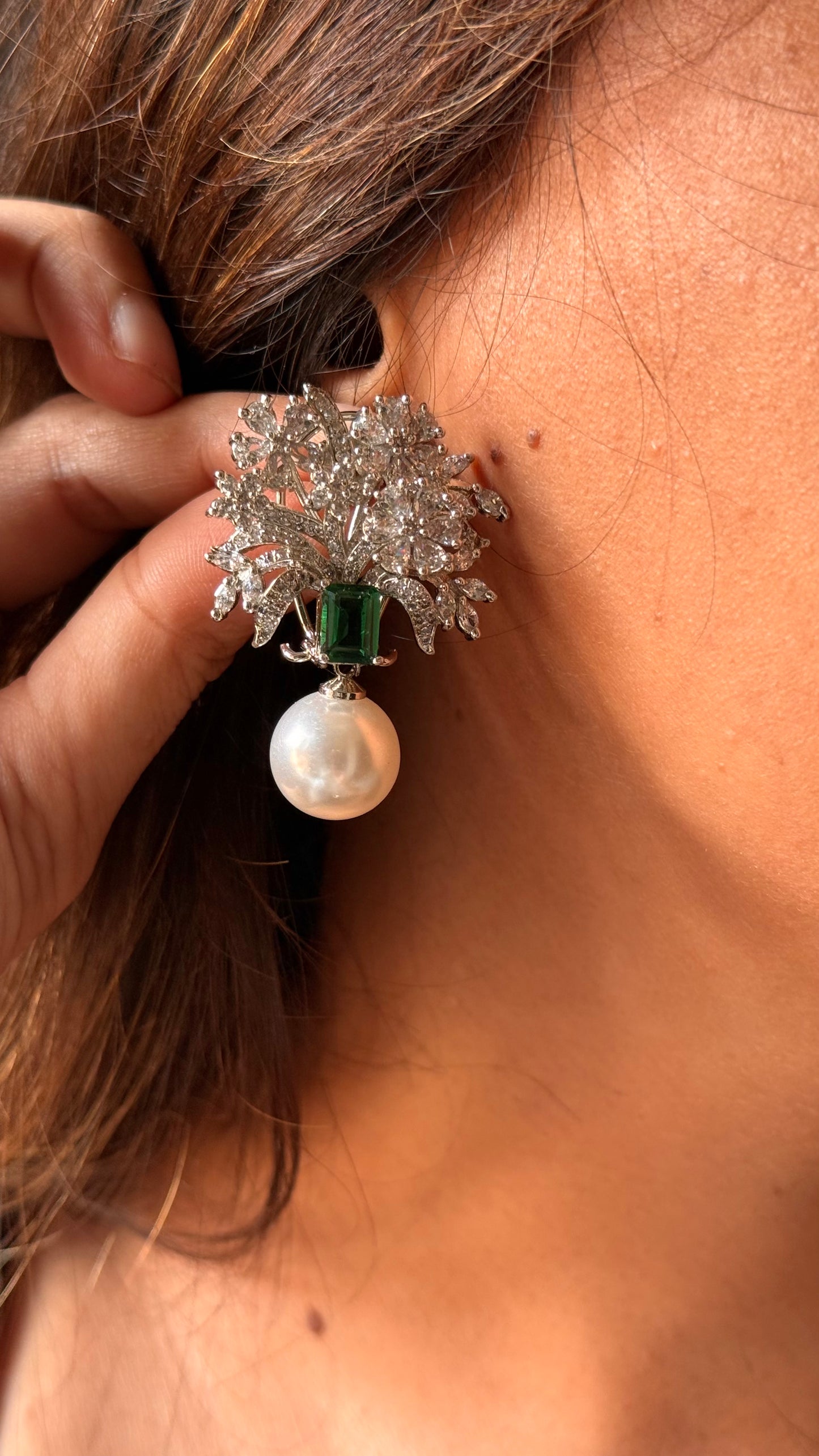 Emerald pearl diamond danglers