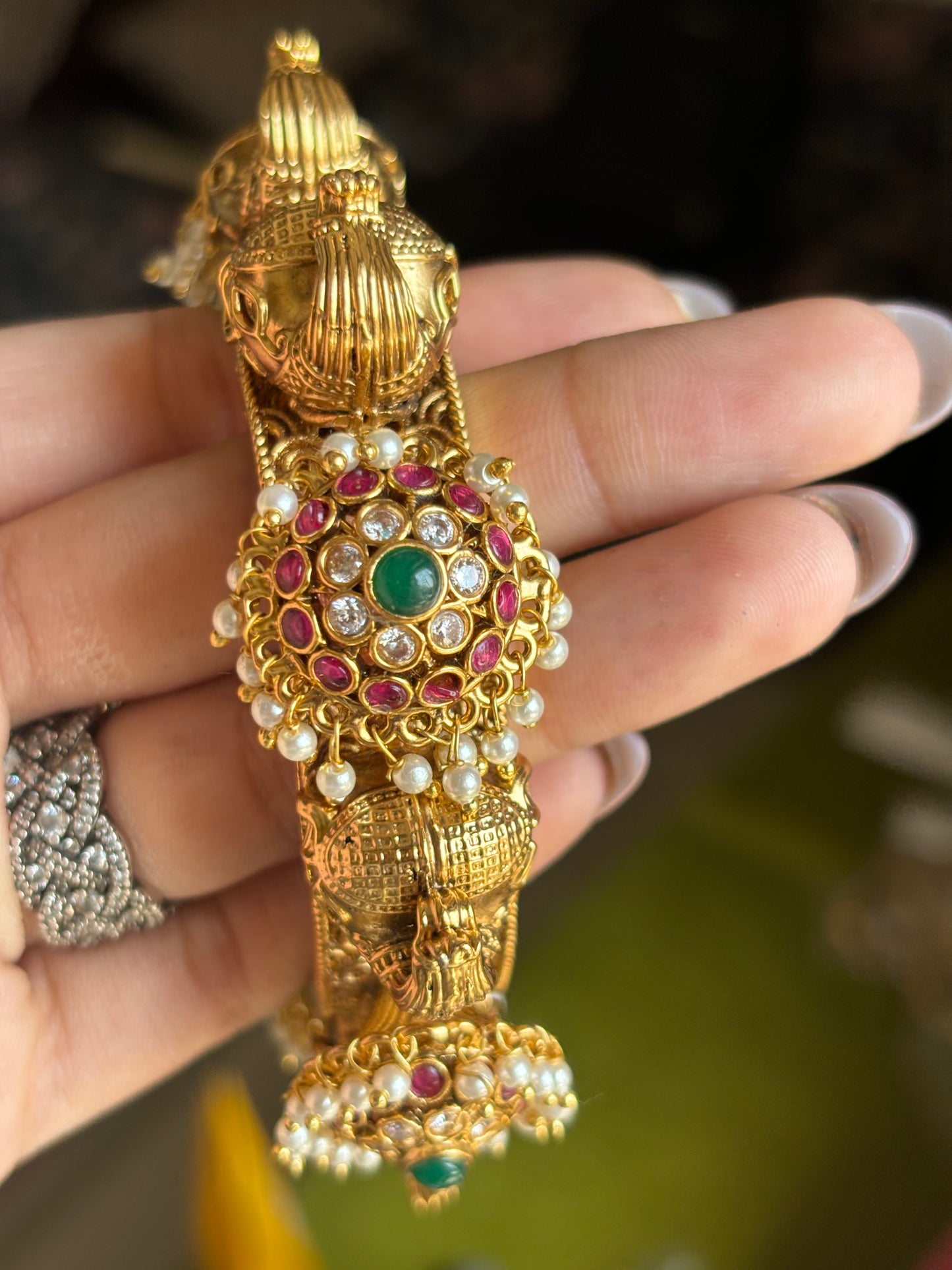 Gajj&paachi rajwada bangle pair