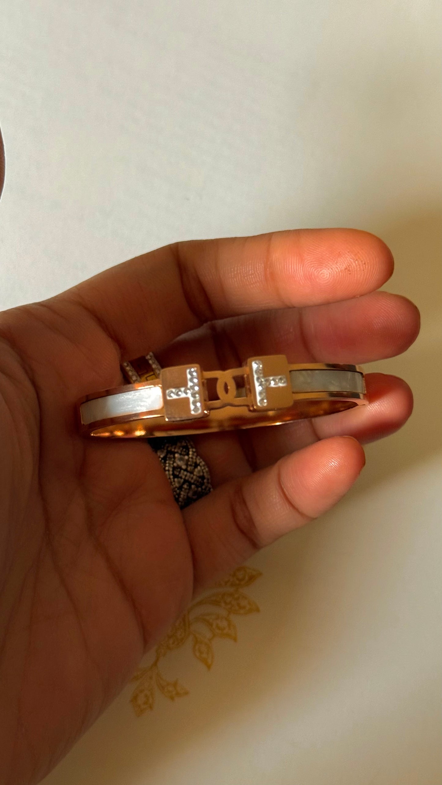 White & golden radiance bracelet