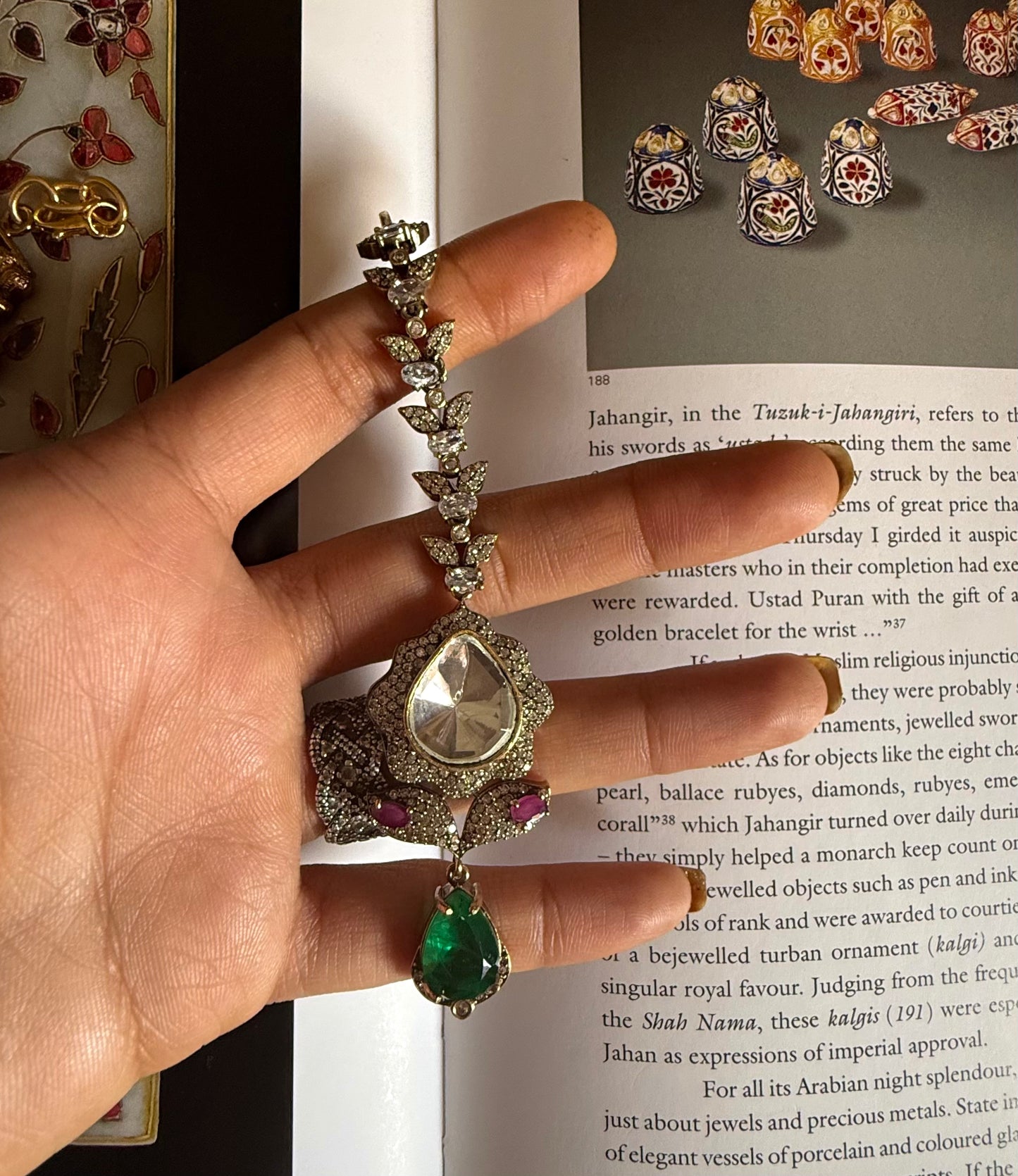 Emerald drop moissanite maangtika