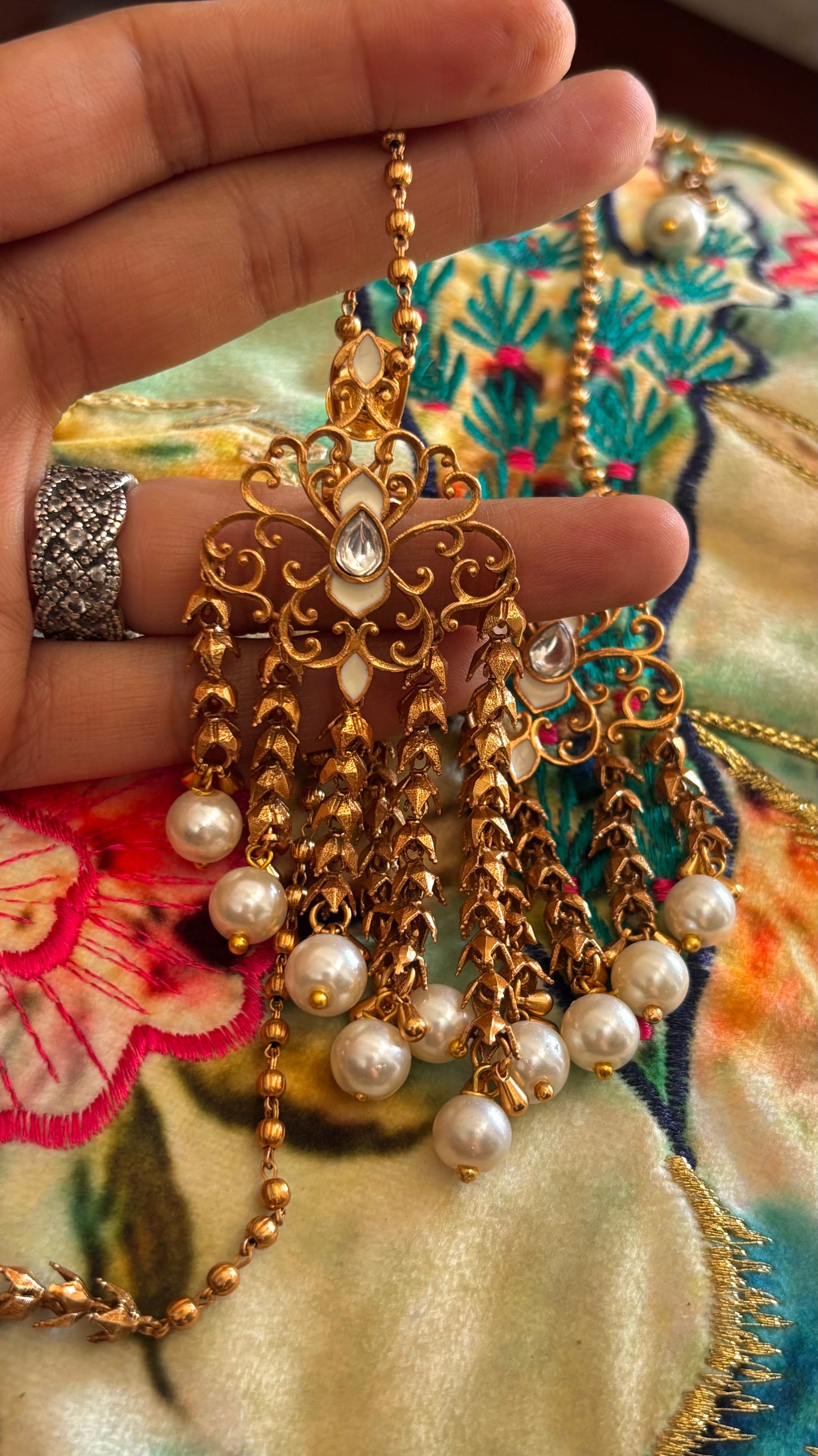 Amrapali inspired pearl dangler