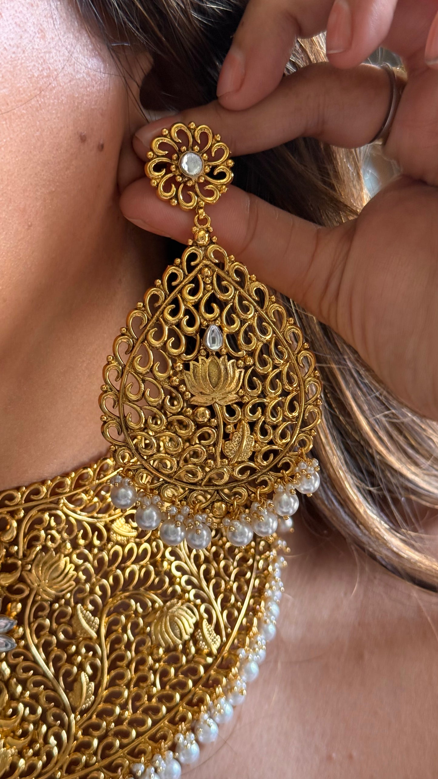 Dubai gold inspired lotus & Floral Nakashee choker