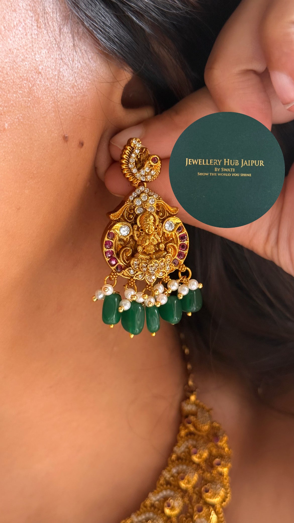 Goddess laxmi & rani pink with emerald drop temple collar set