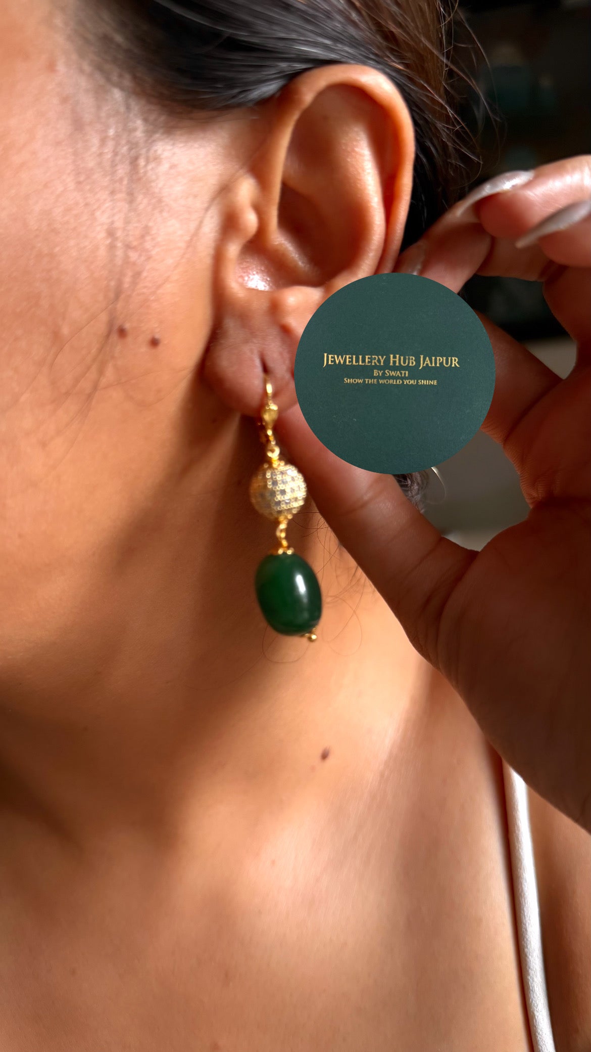 Emerald & ruby pearl string