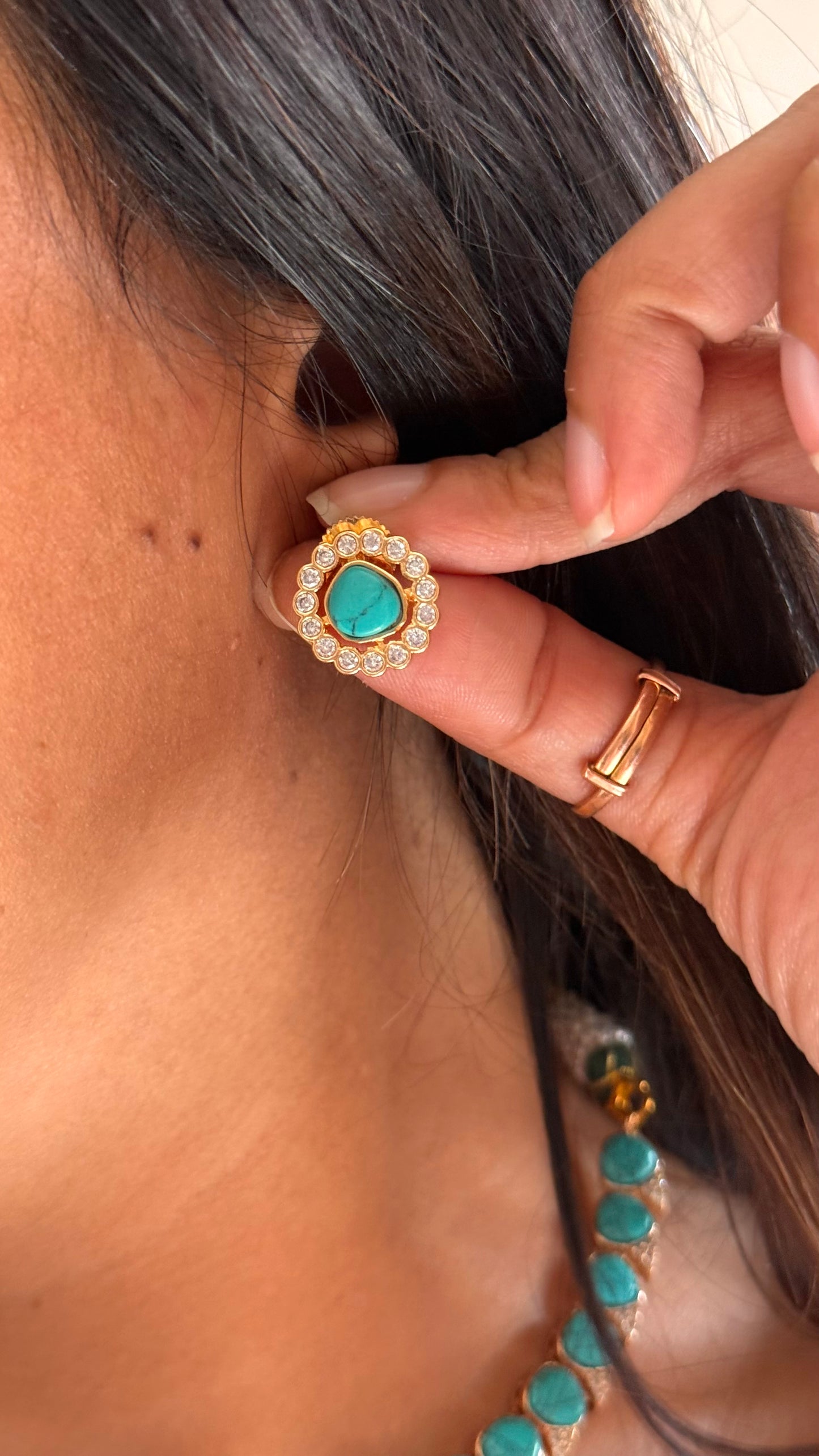 Firoza Minal necklace set with studs