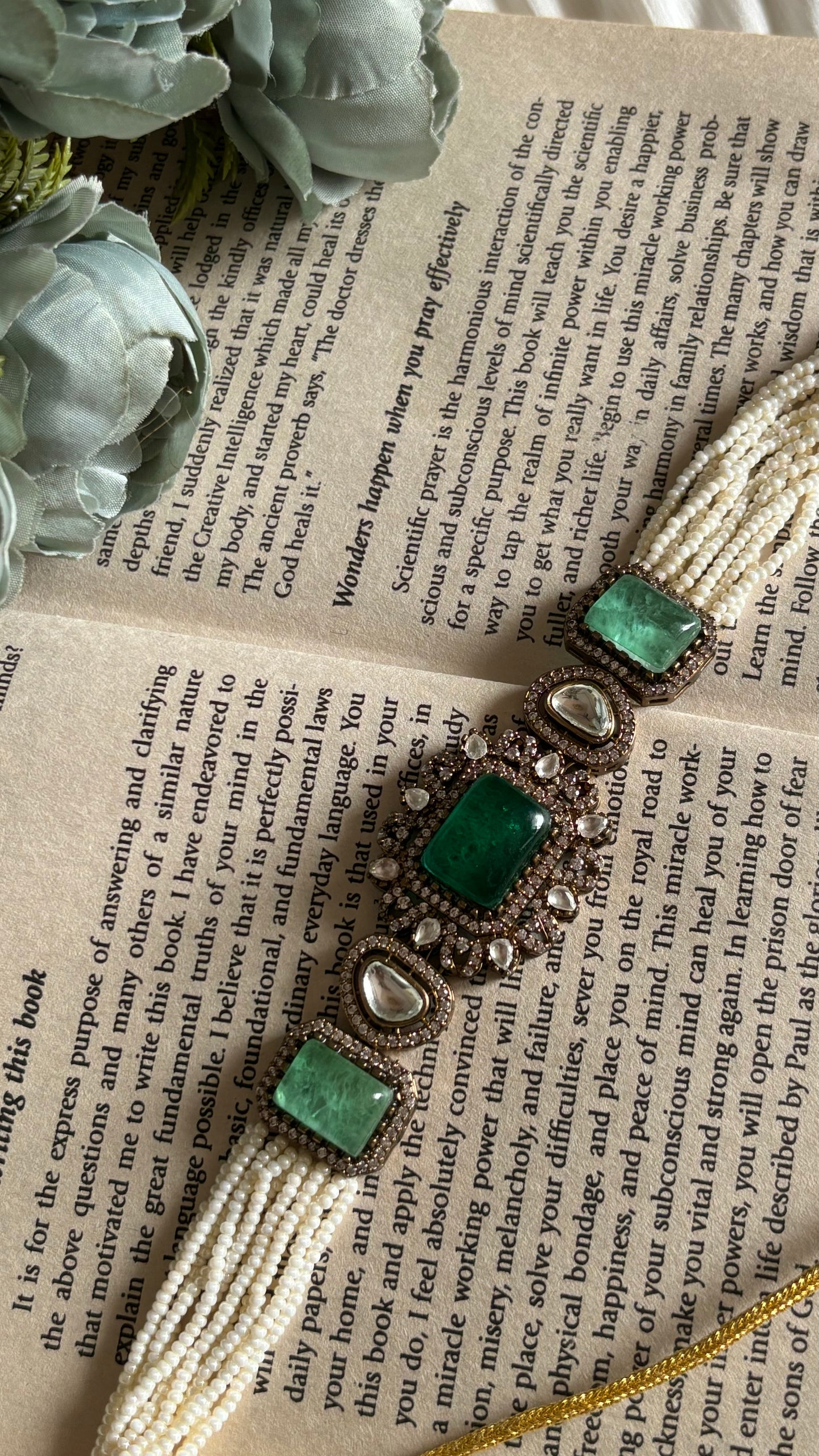 Minimalist mint and emerald choker