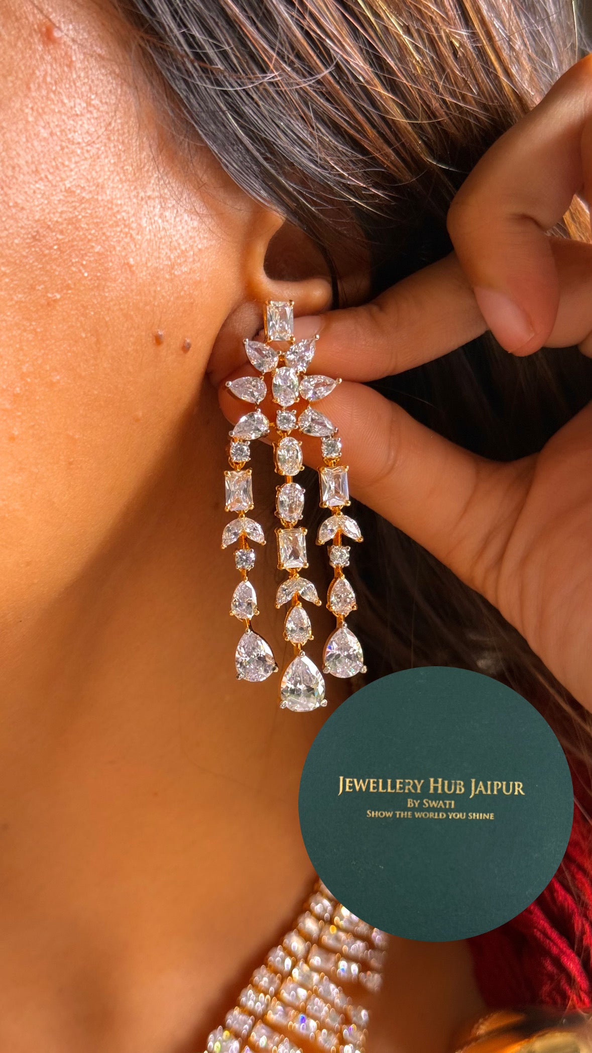 Queen’s legacy diamond collar set (gold)