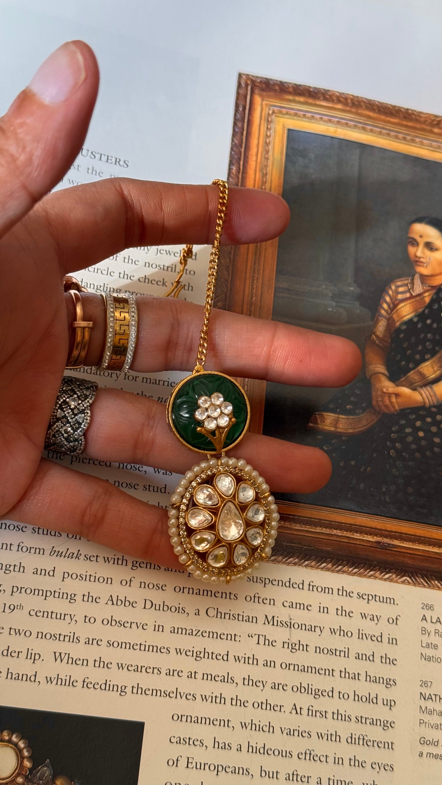 Emerald inlay maangtikka