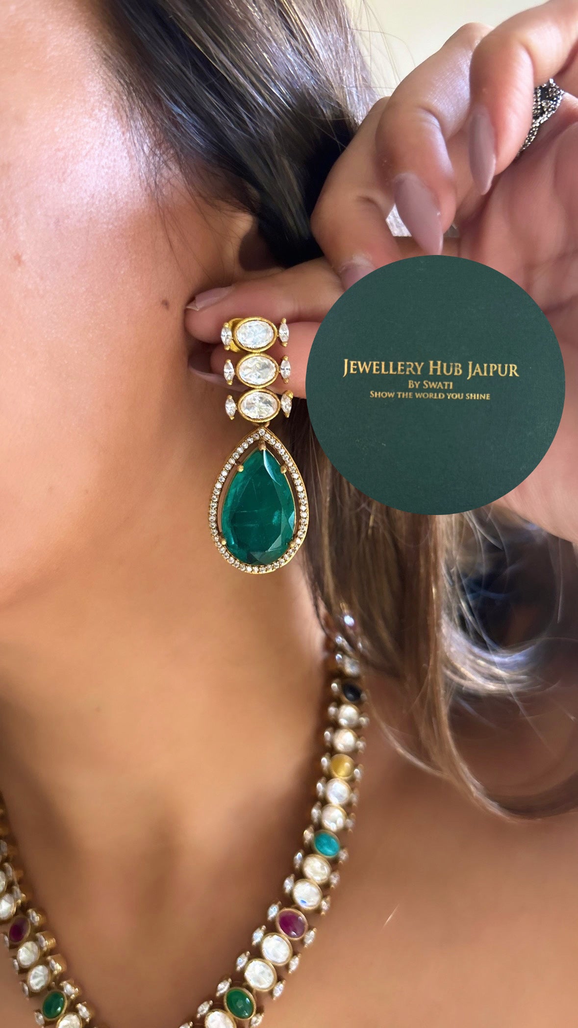 Navratna emerald collar necklace set