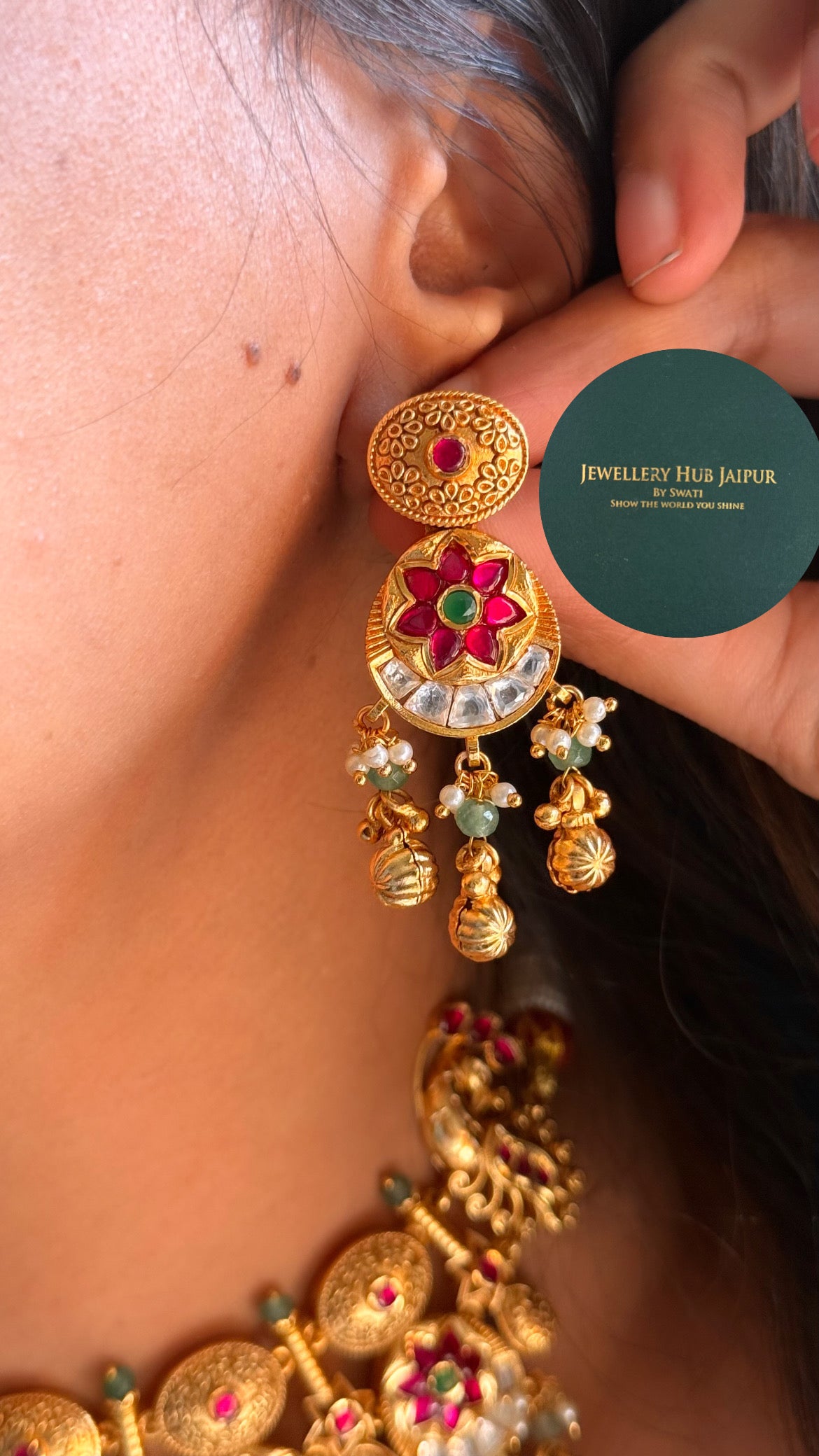 Heritage Rani pink & emerald floral design royal rajwada collar set