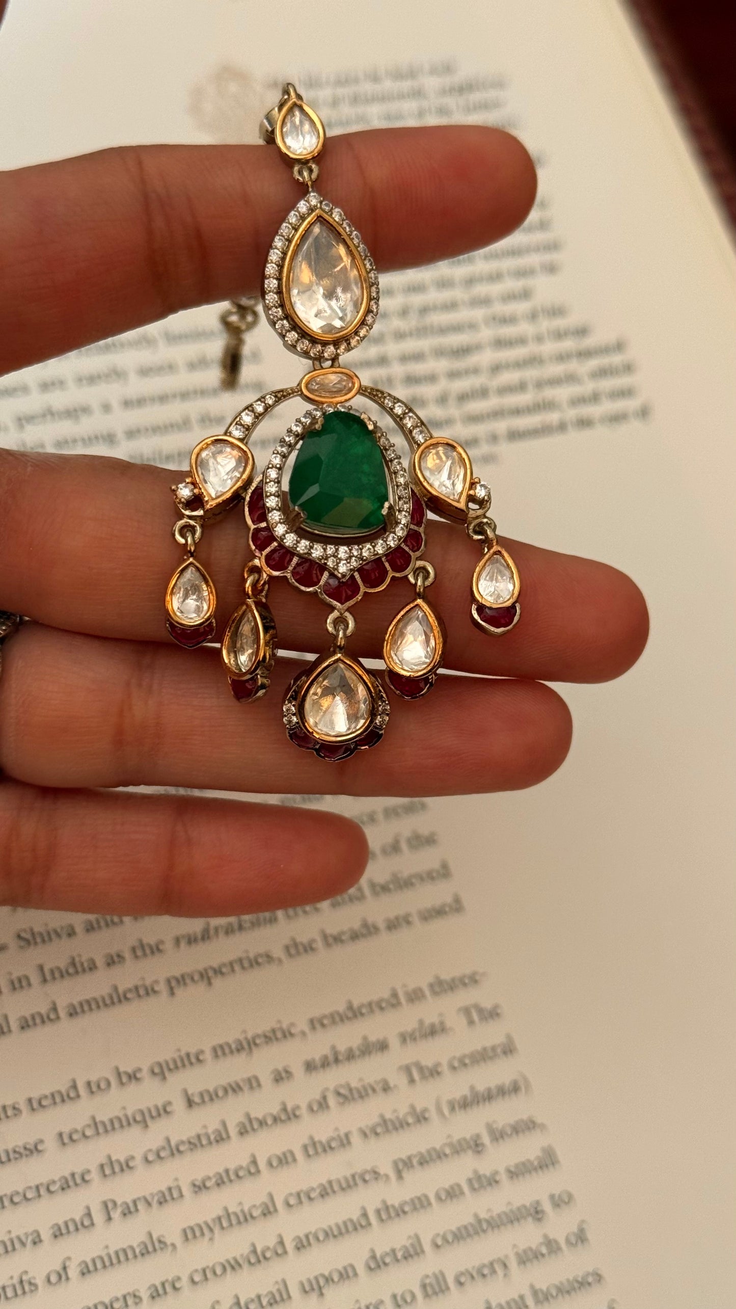 emetrald and rani pink Maangtikka victorian