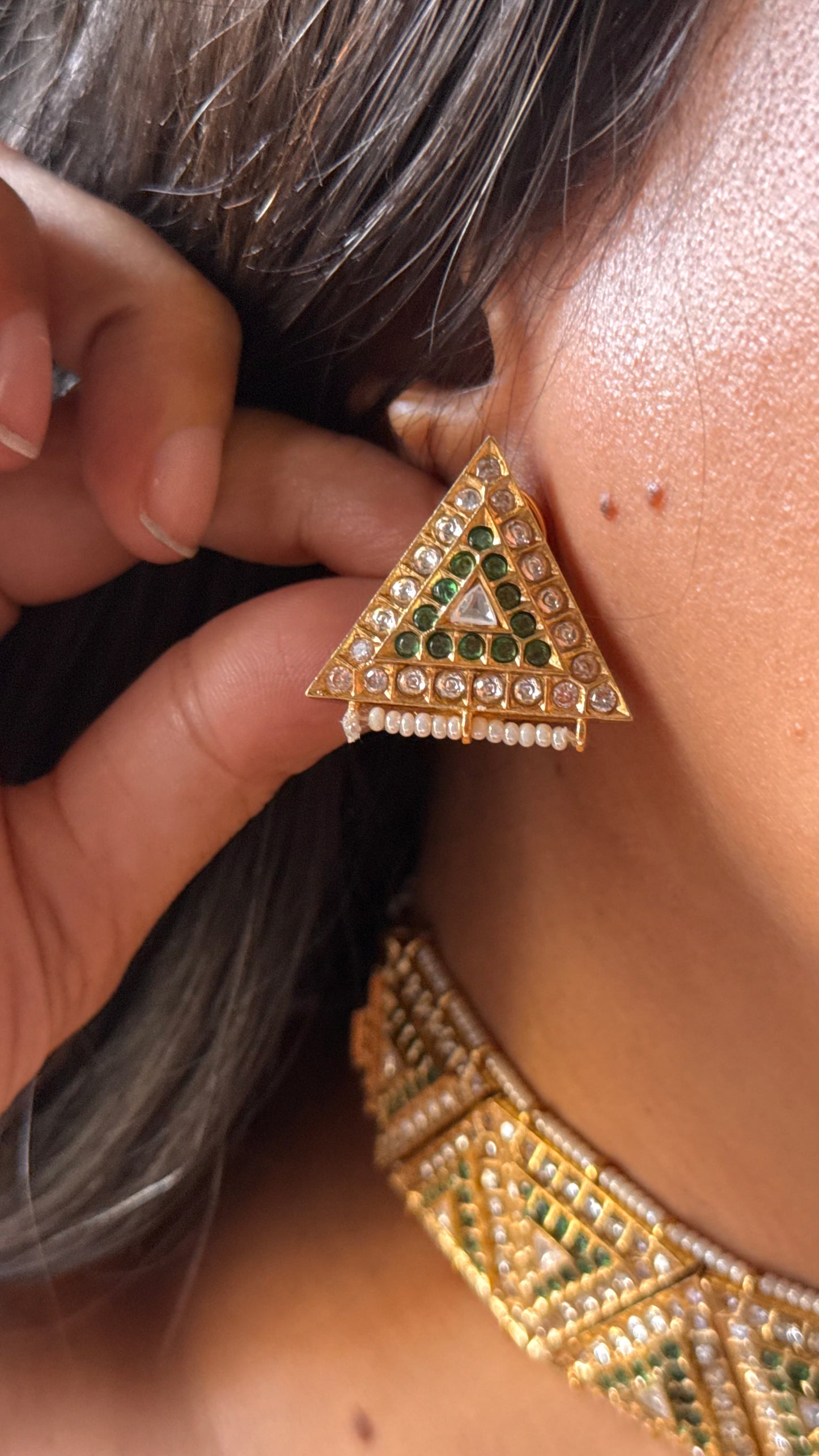 Paachi kundan emerald chikpatti