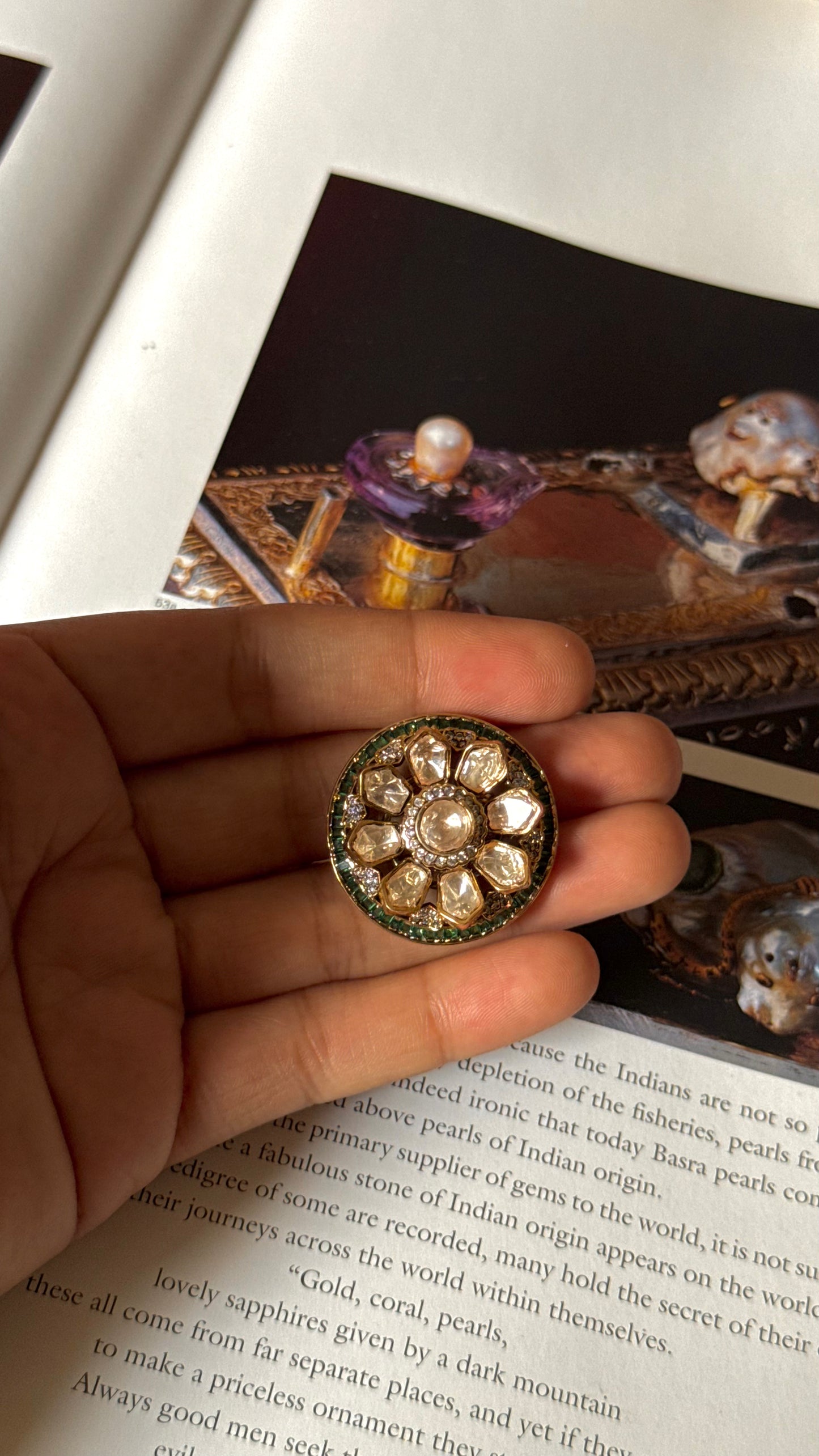 Uncut peeli polki emerald floral ring