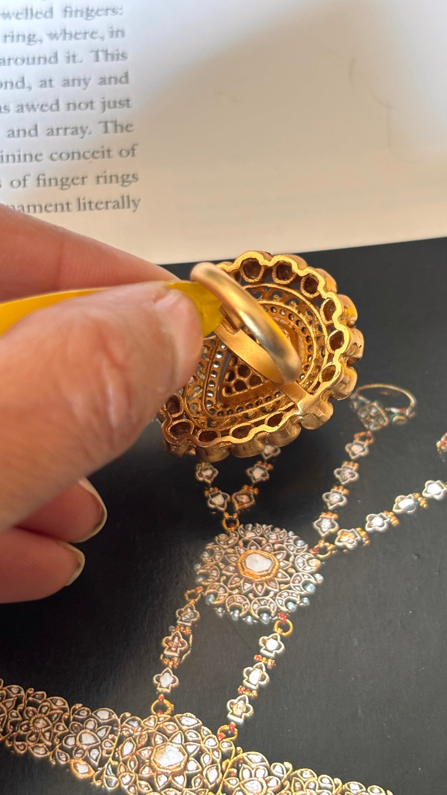 Tear drop peeli polki real moissanite Ring