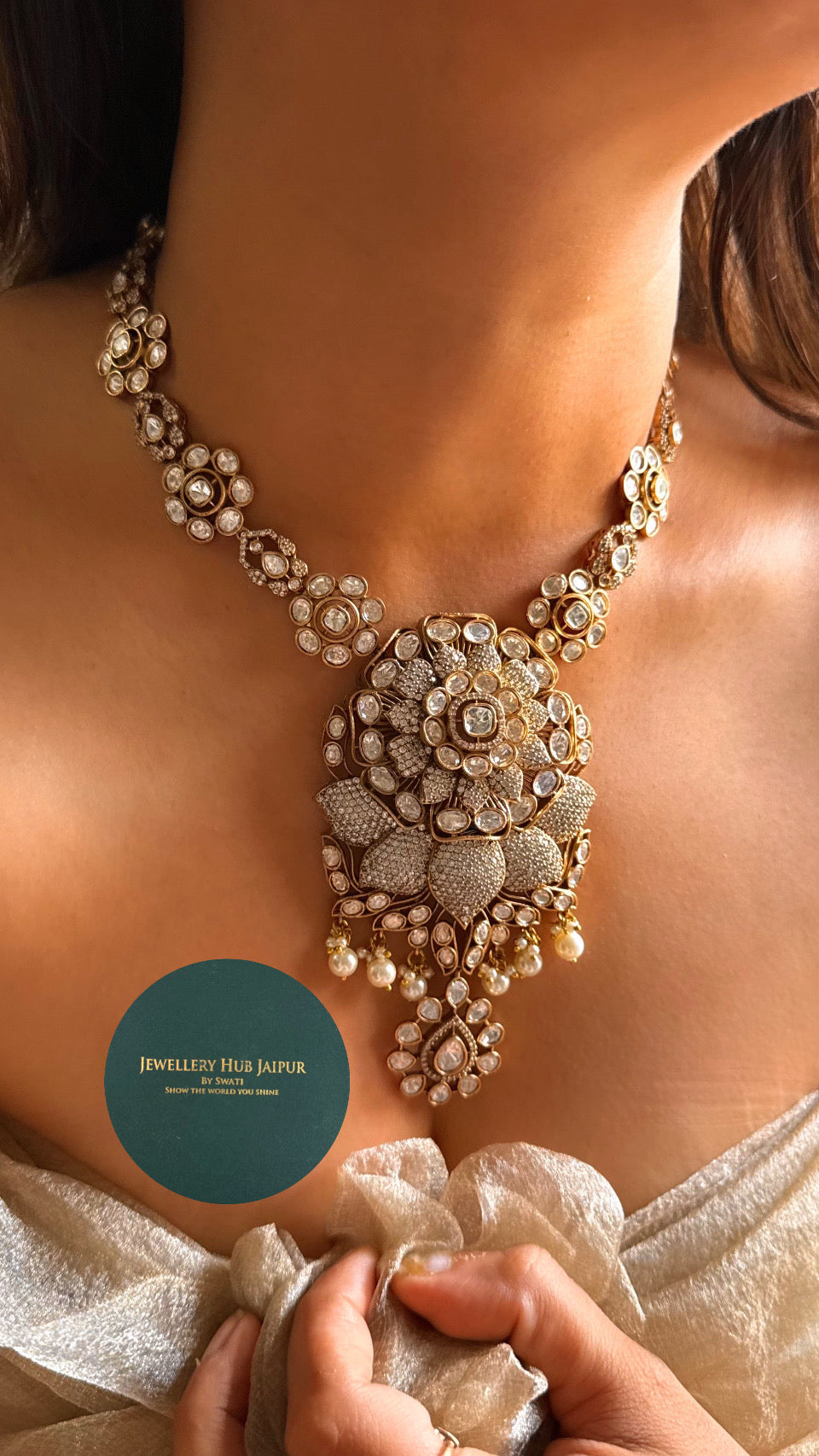 Moissanite poli designer collar necklace set