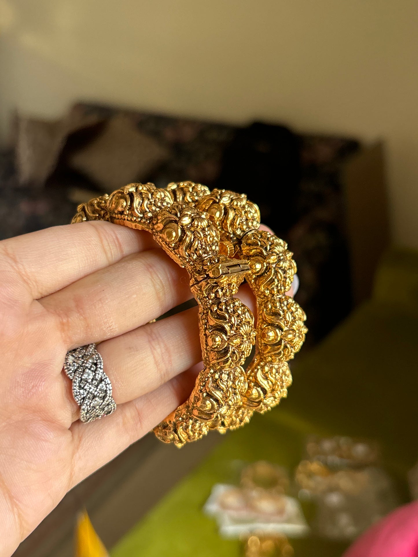 Rajwada antique bangles