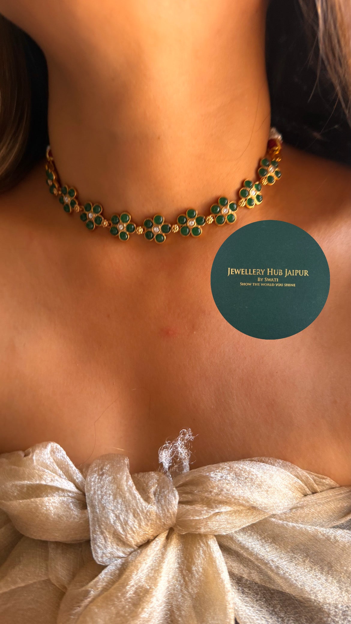 Minimal floral design choker set