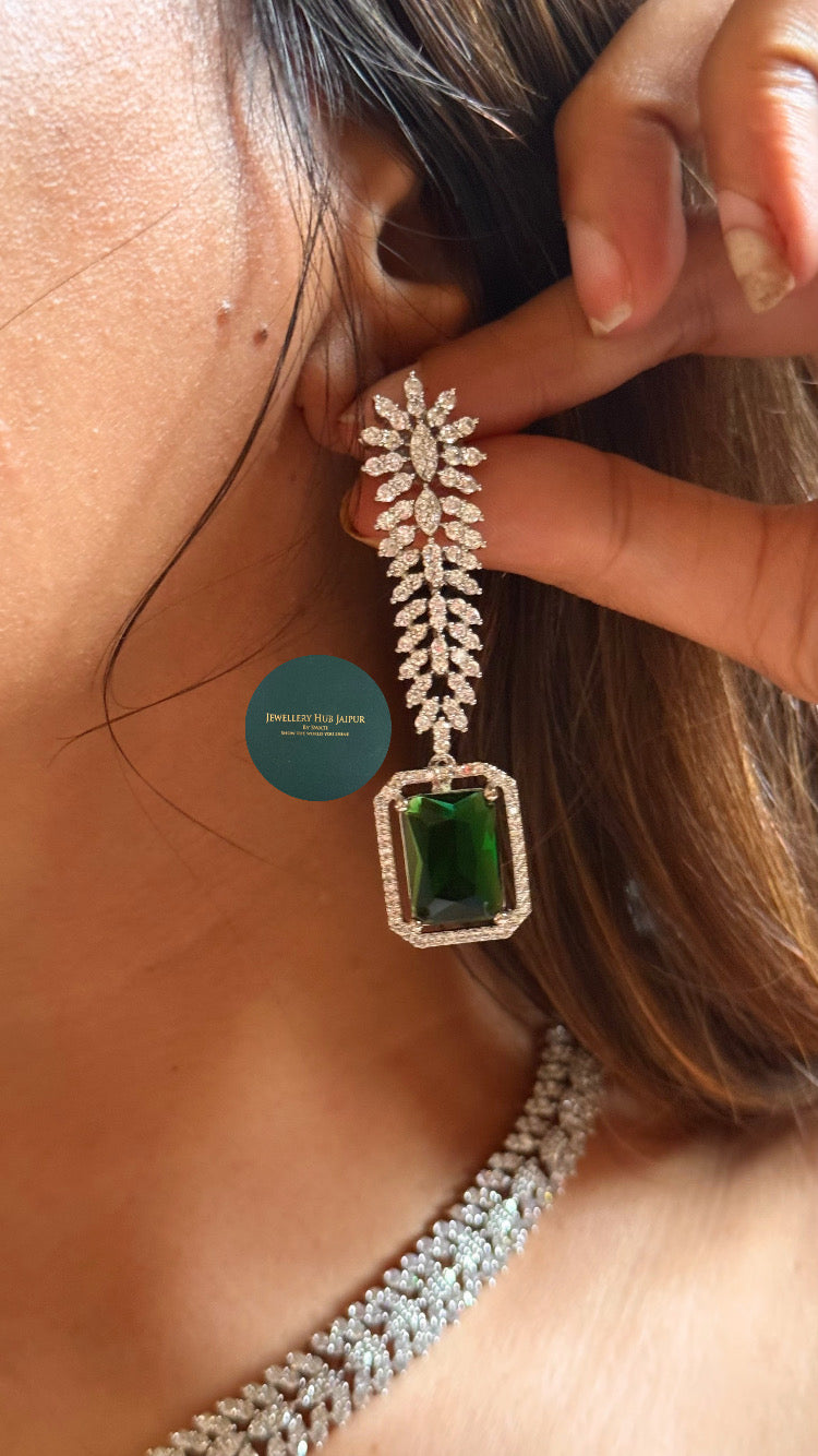 Emerald doublet cocktail design diamond collar set