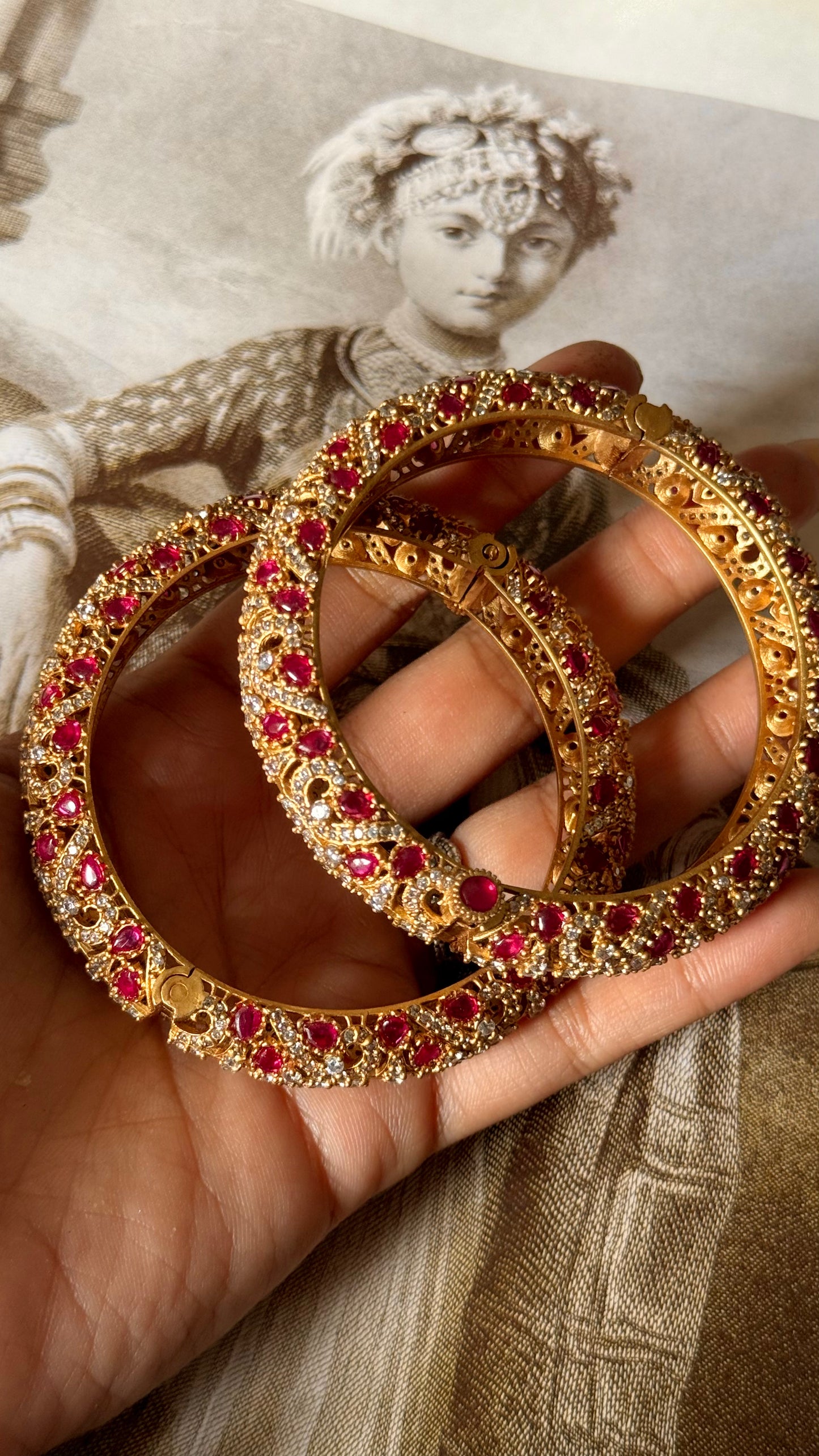 Rani pink moissanite openable bangle