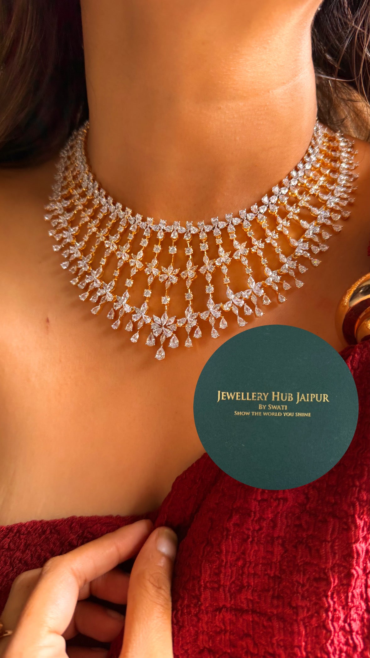 Queen’s legacy inspired diamond collar set (gold)
