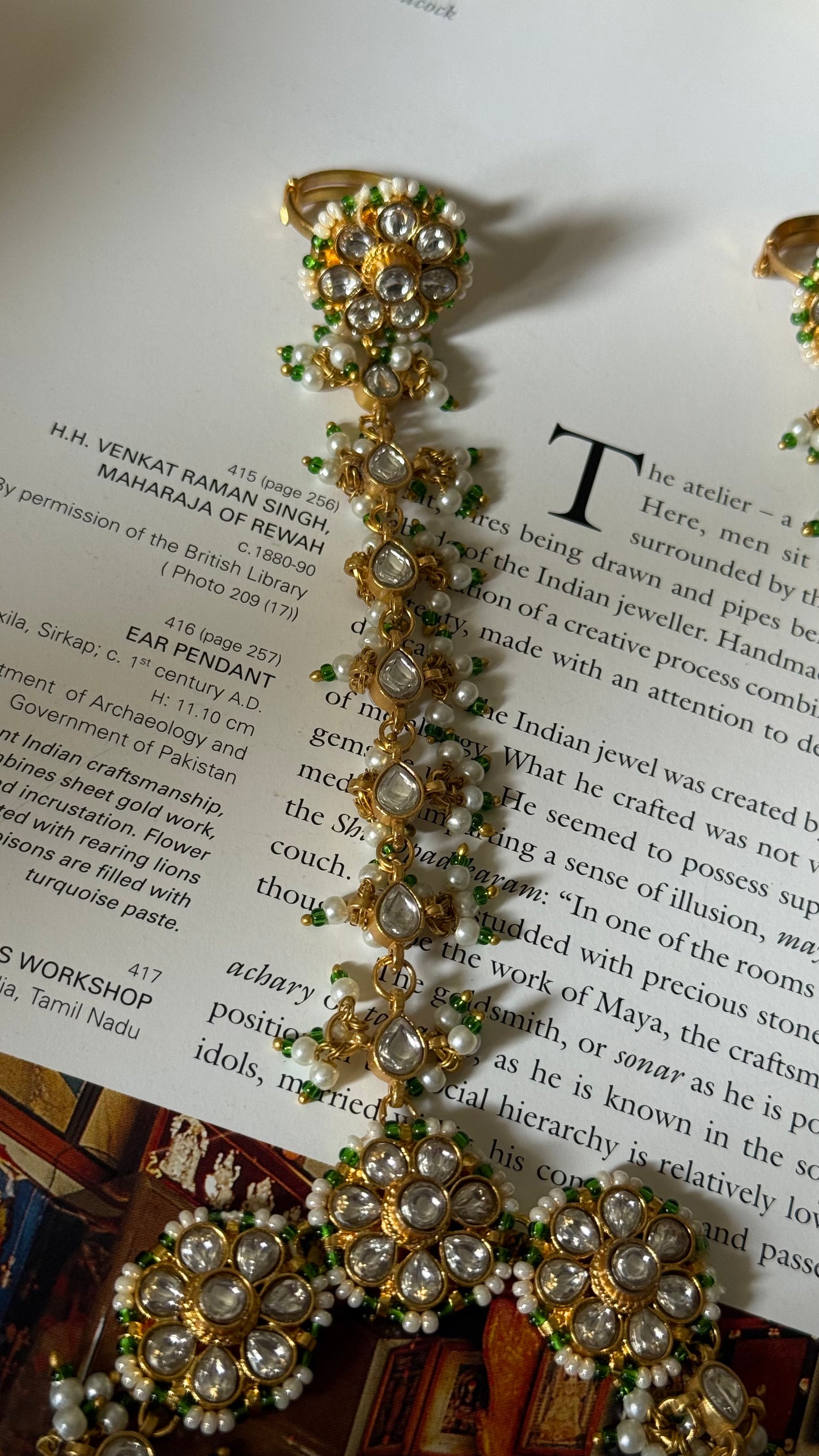 Floral paachi kundan hath phool