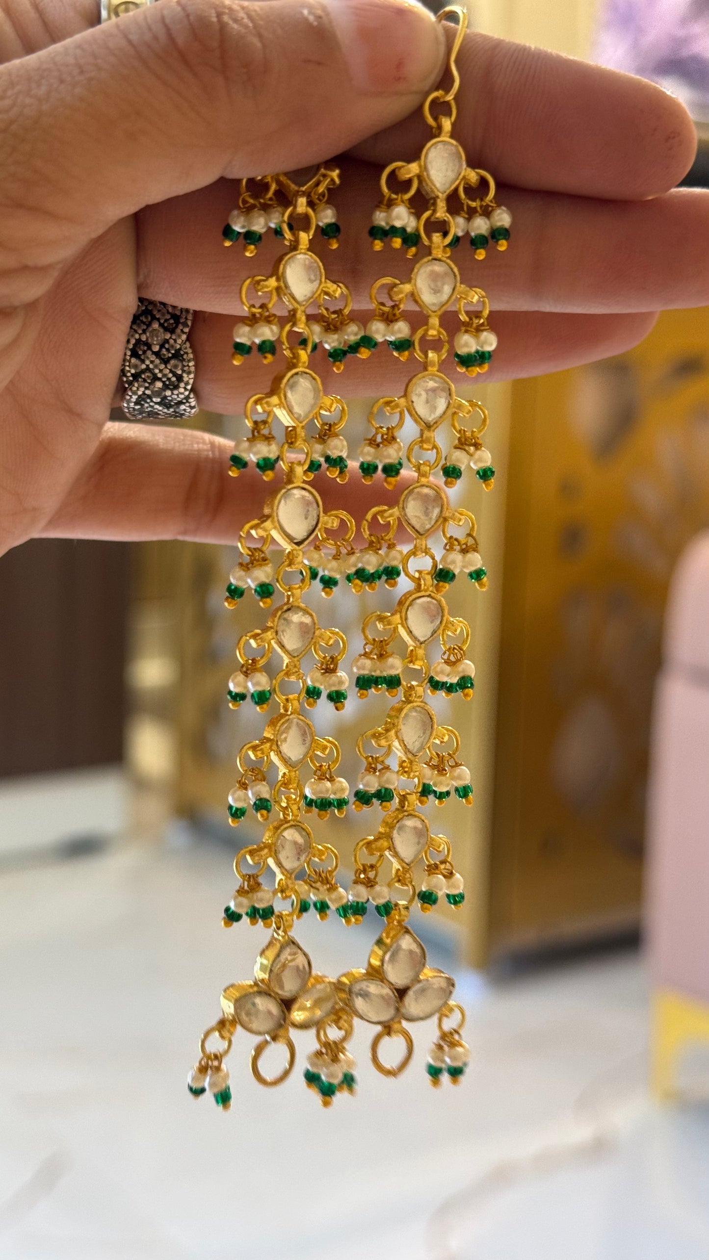 Emerald makhi kaanchain with emerald drops