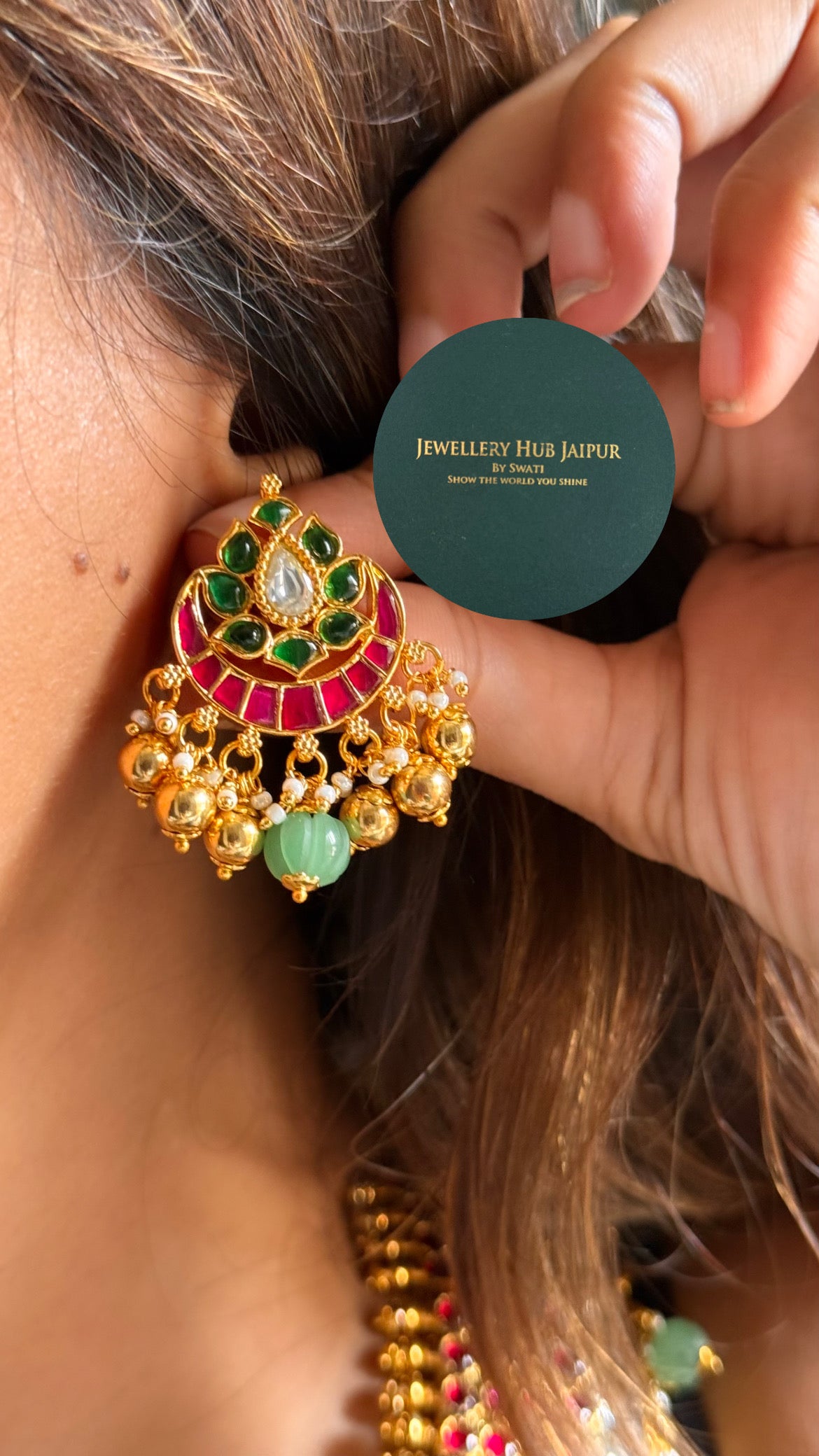 Real kemp Rani pink & emerald rajwada paachi with mint drop collar set