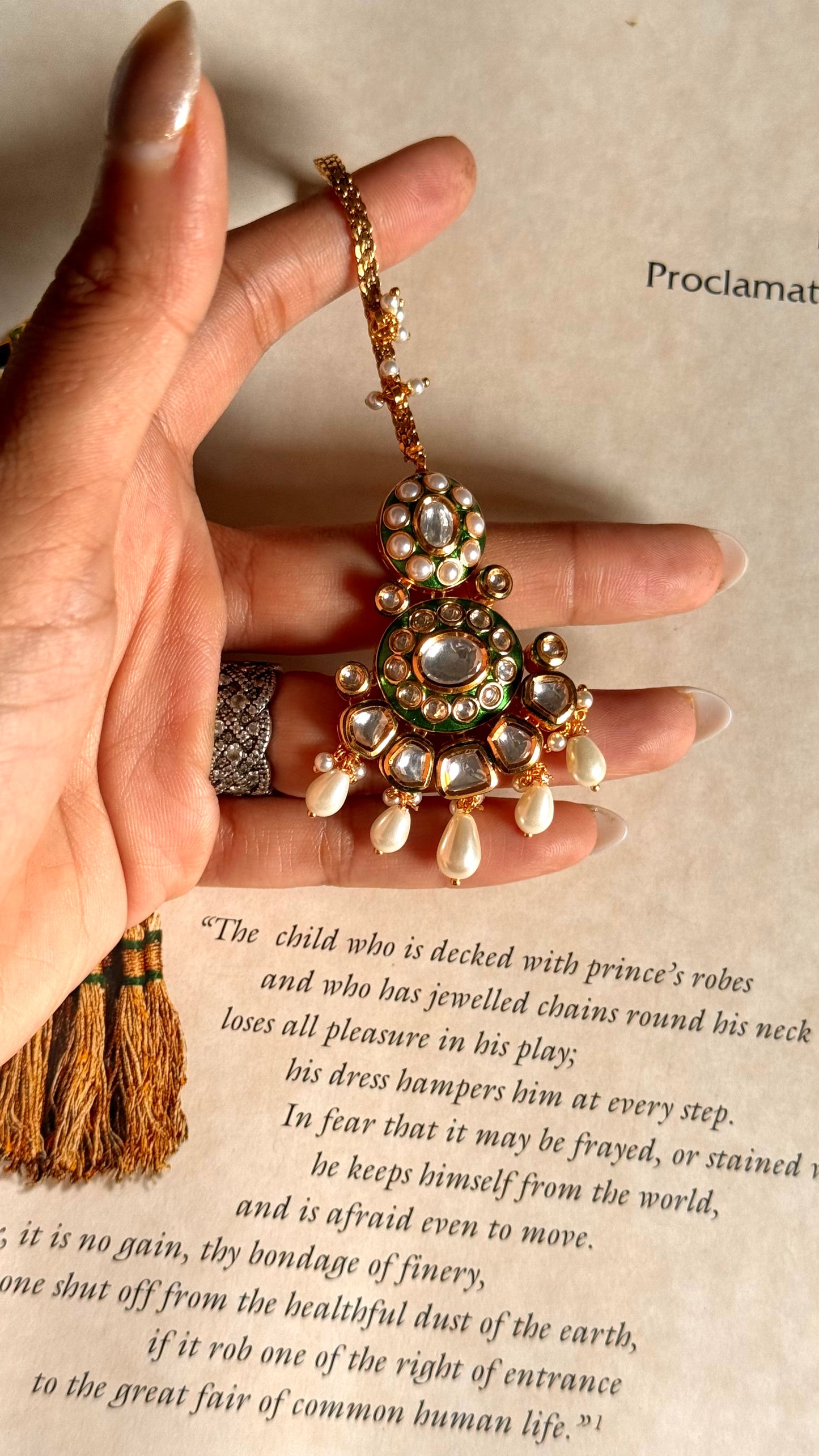 Emerald meenakari moissanite maangtika