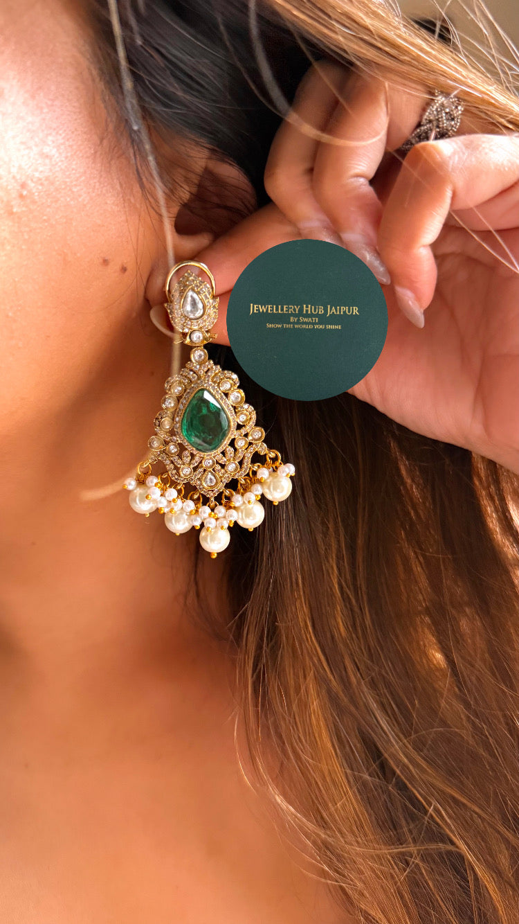 Emerald doublet moissanite polki with pearl choker set