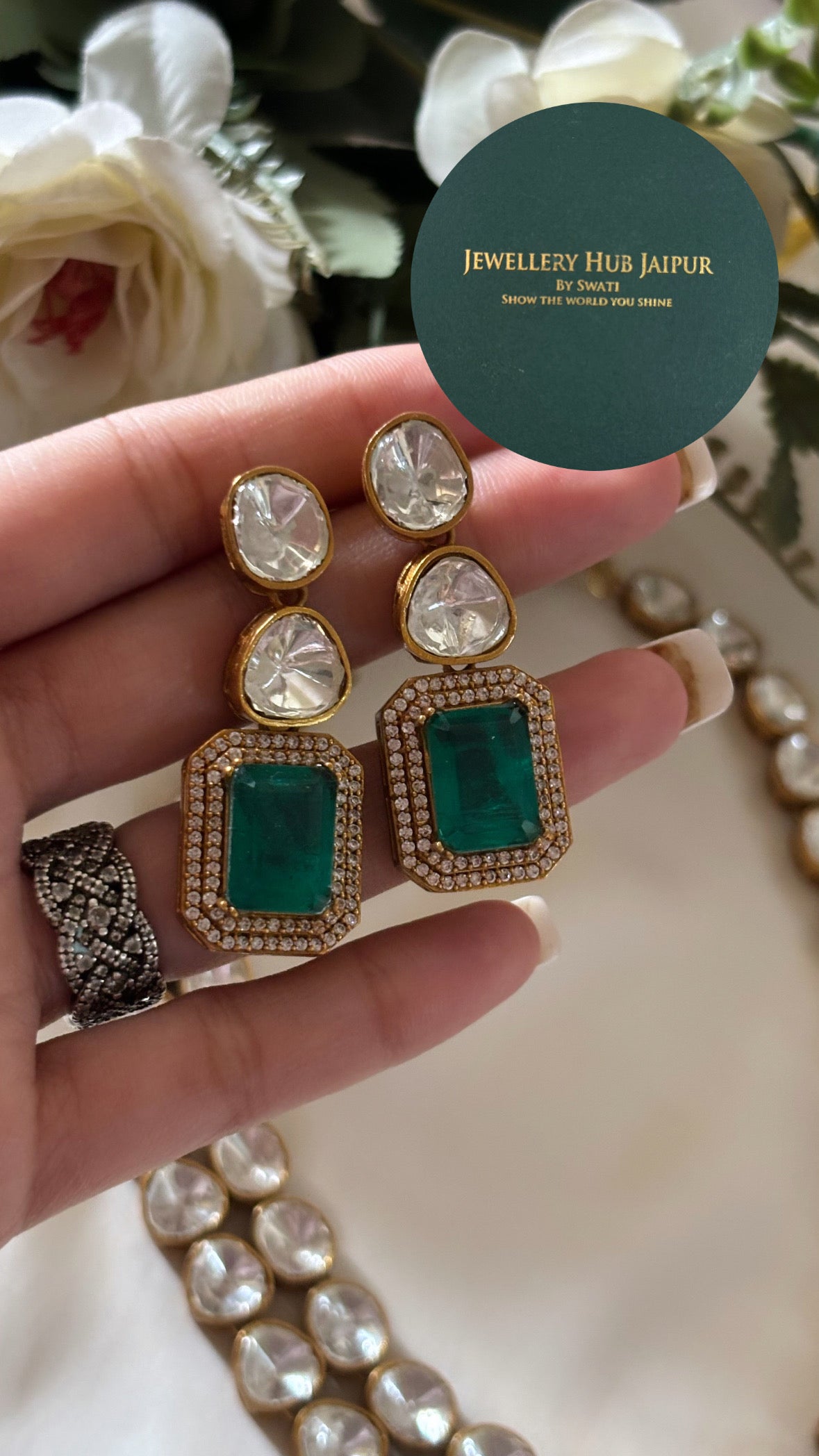 Emerald doublet collar necklace
