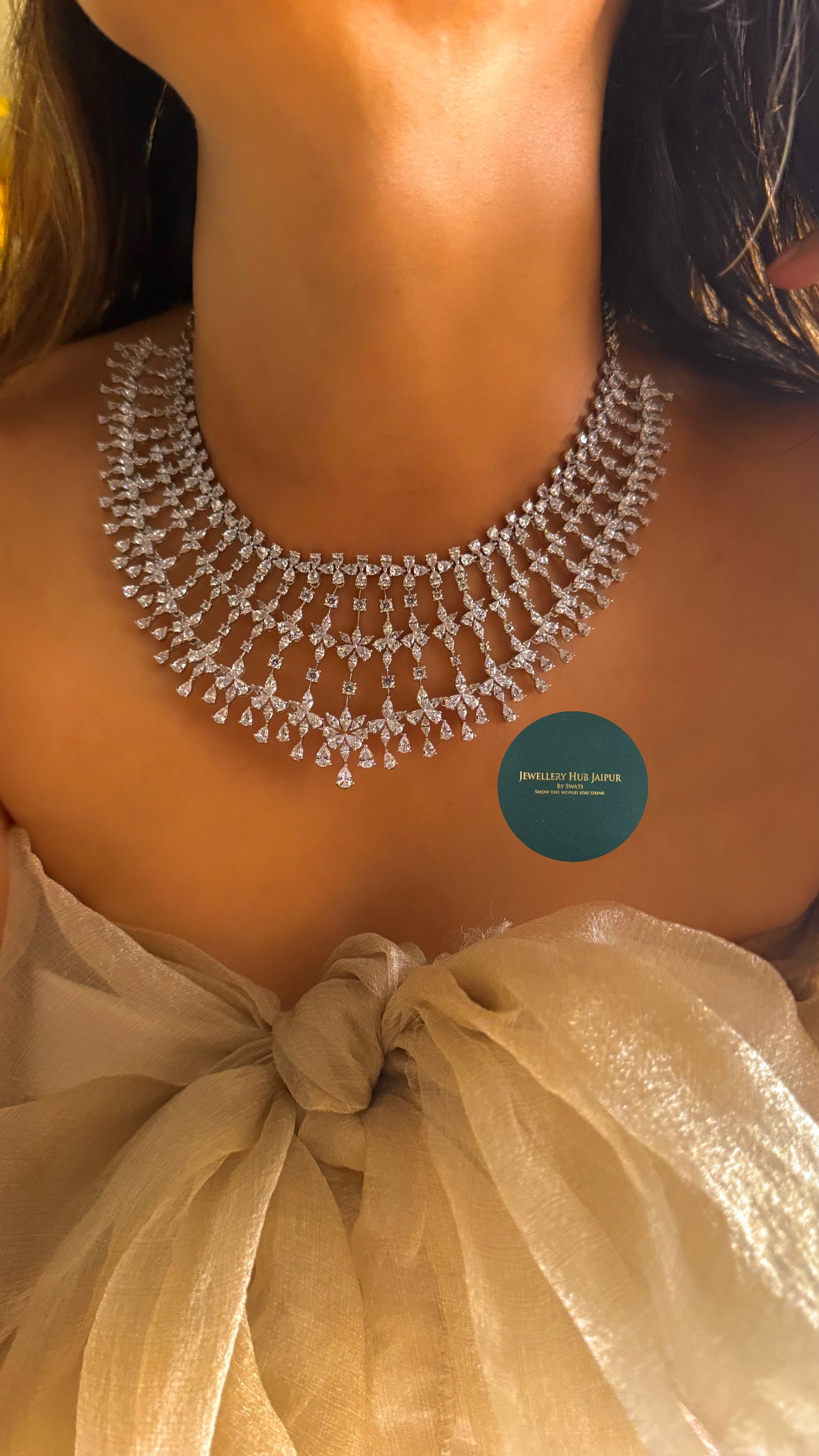 Queen’s legacy inspired diamond collar set (silver)