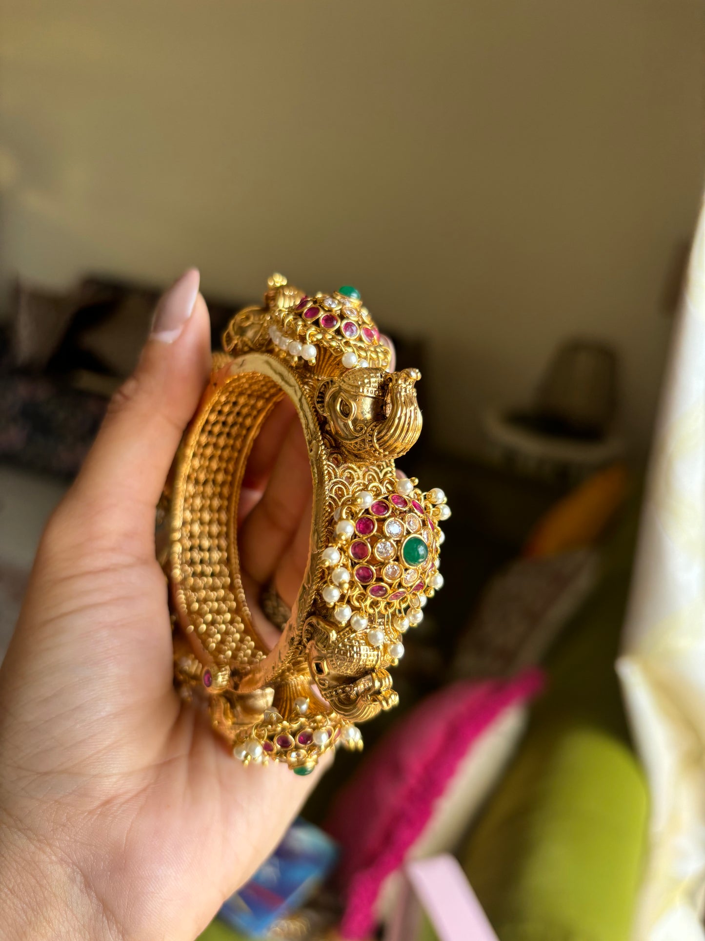 Gajj&paachi rajwada bangle pair