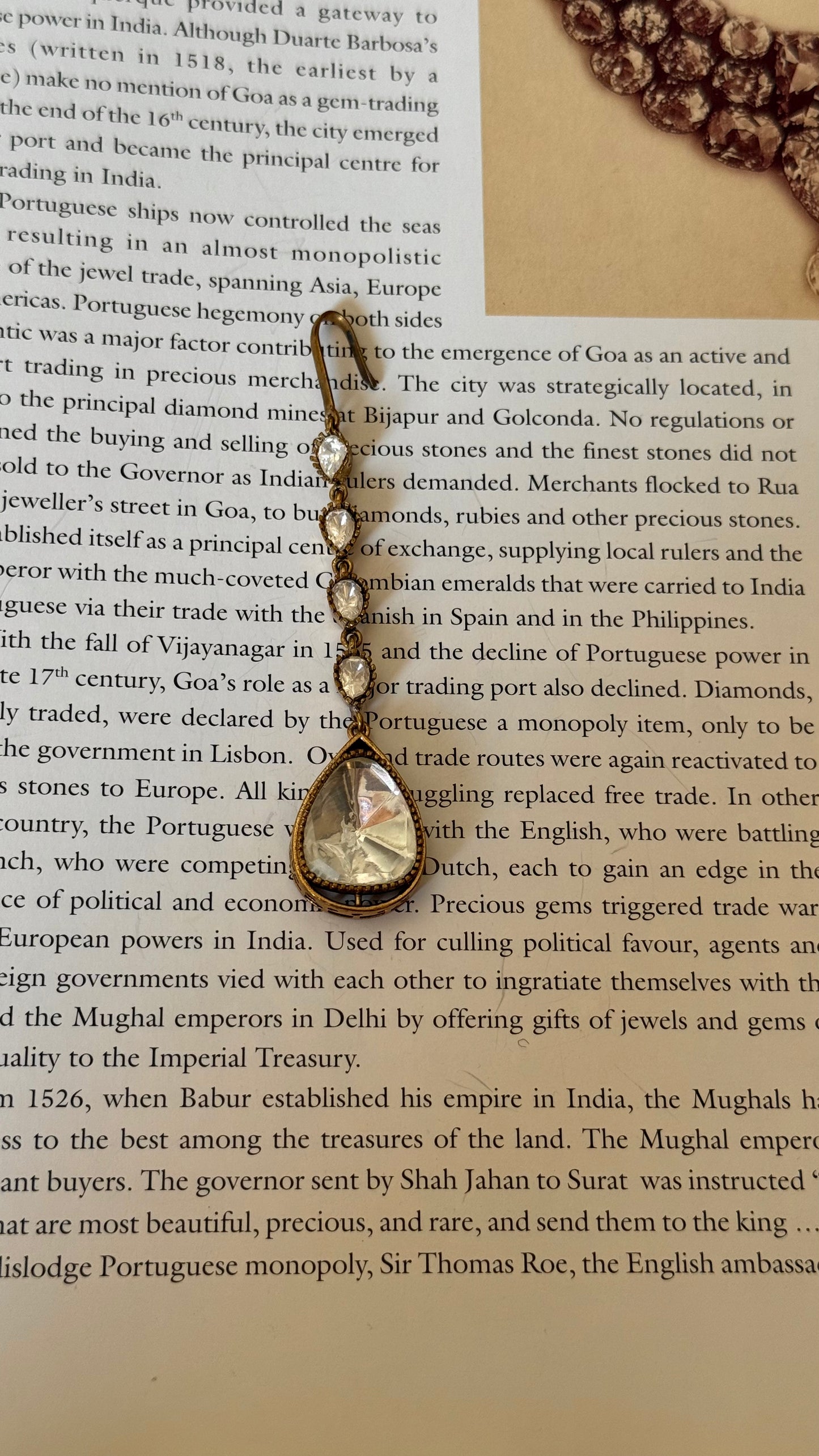 tear drop victorian polki maangtika