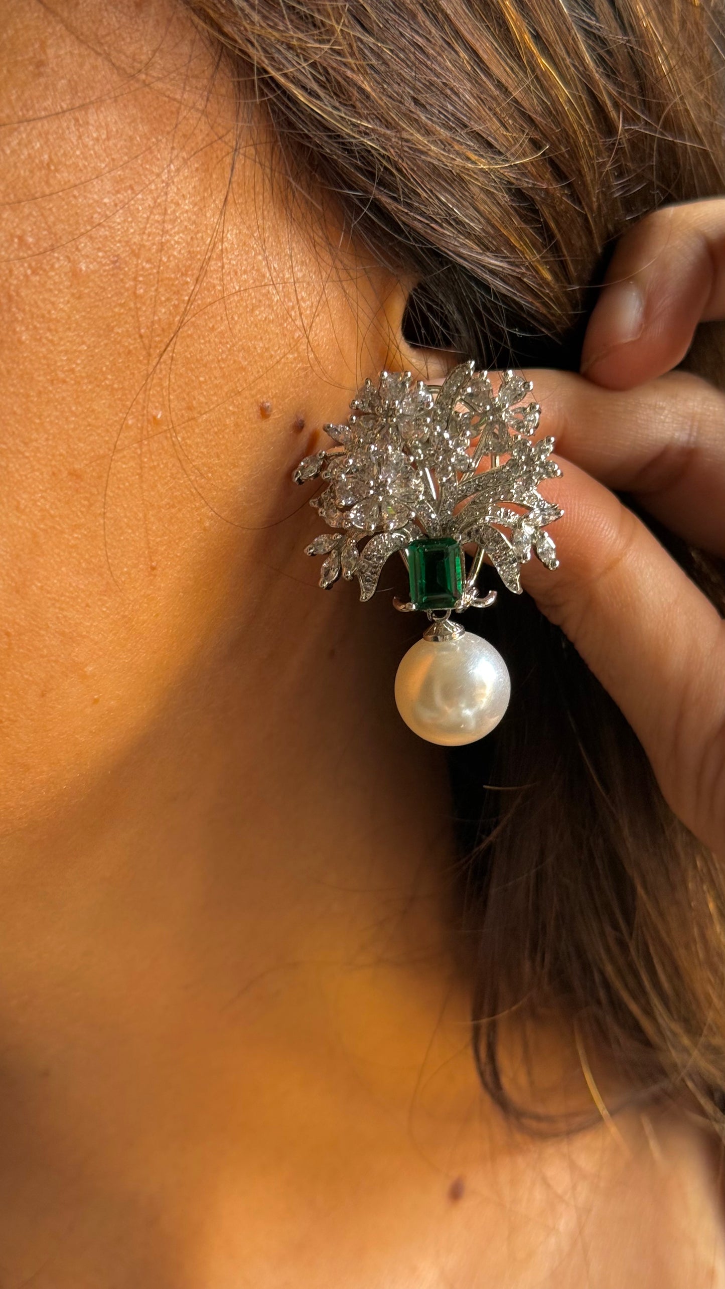 Emerald pearl diamond danglers