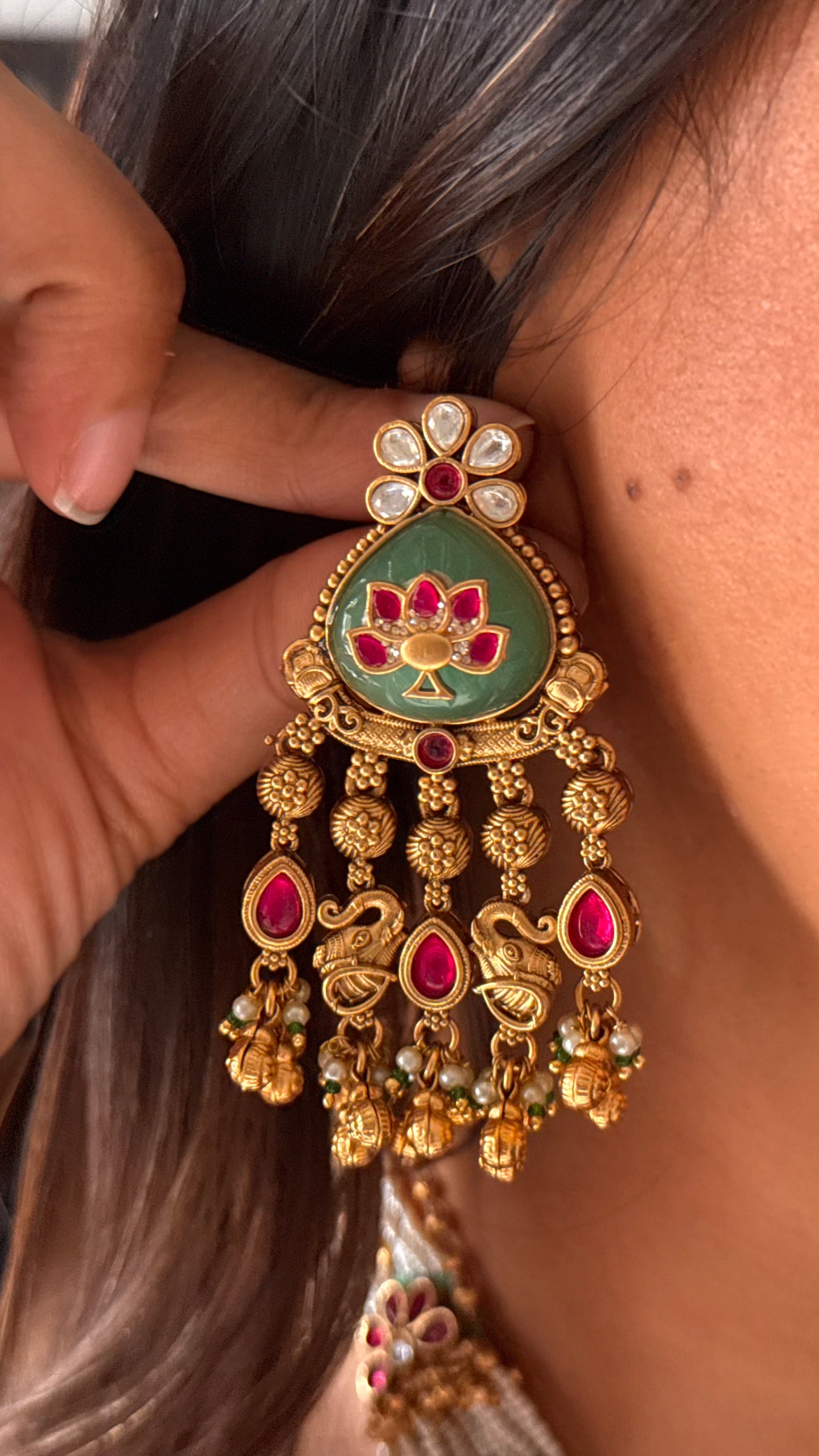 Rajwadi piroyi mint inlay necklace