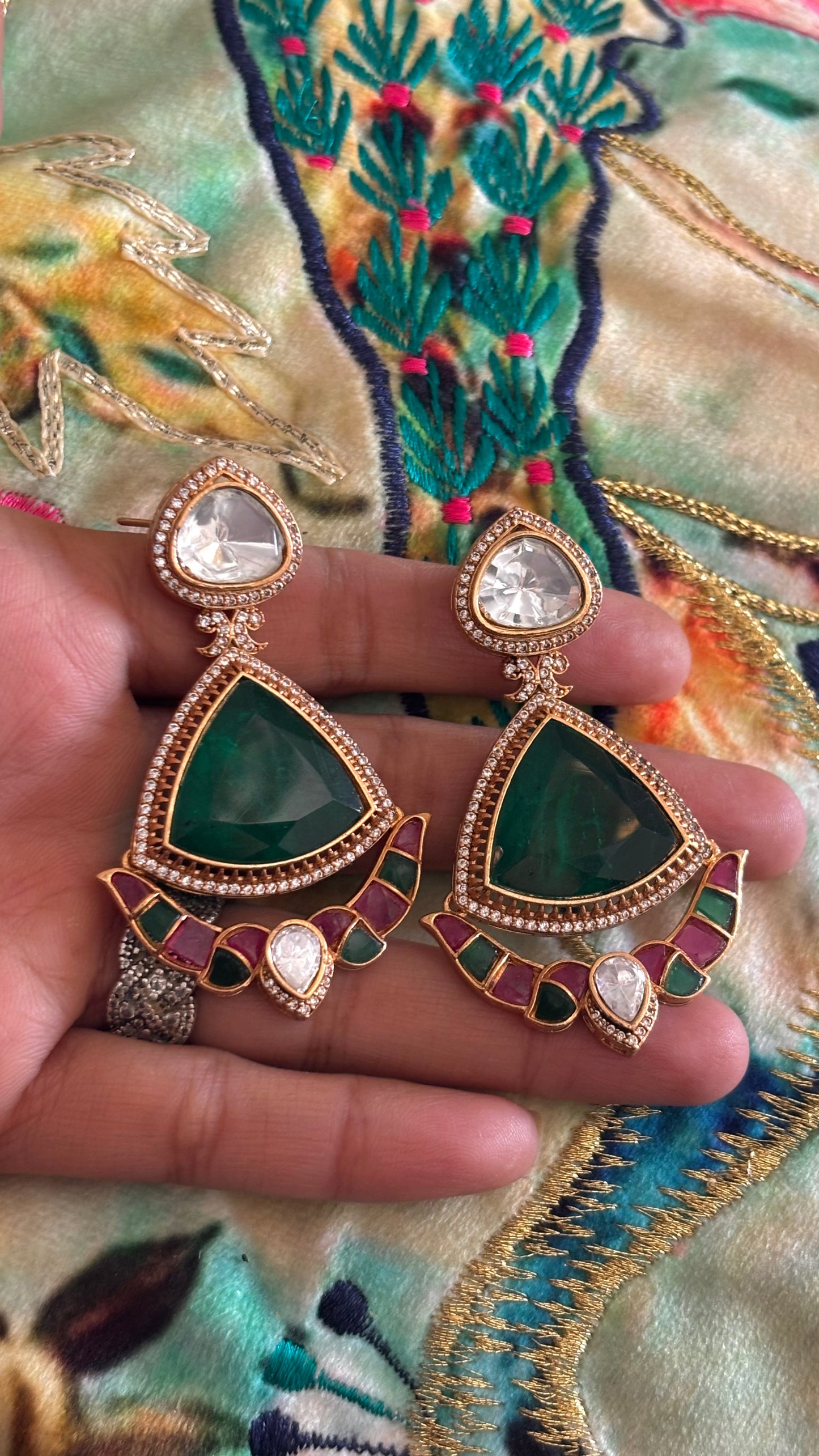 Emerald & Ruby uncut polki danglers