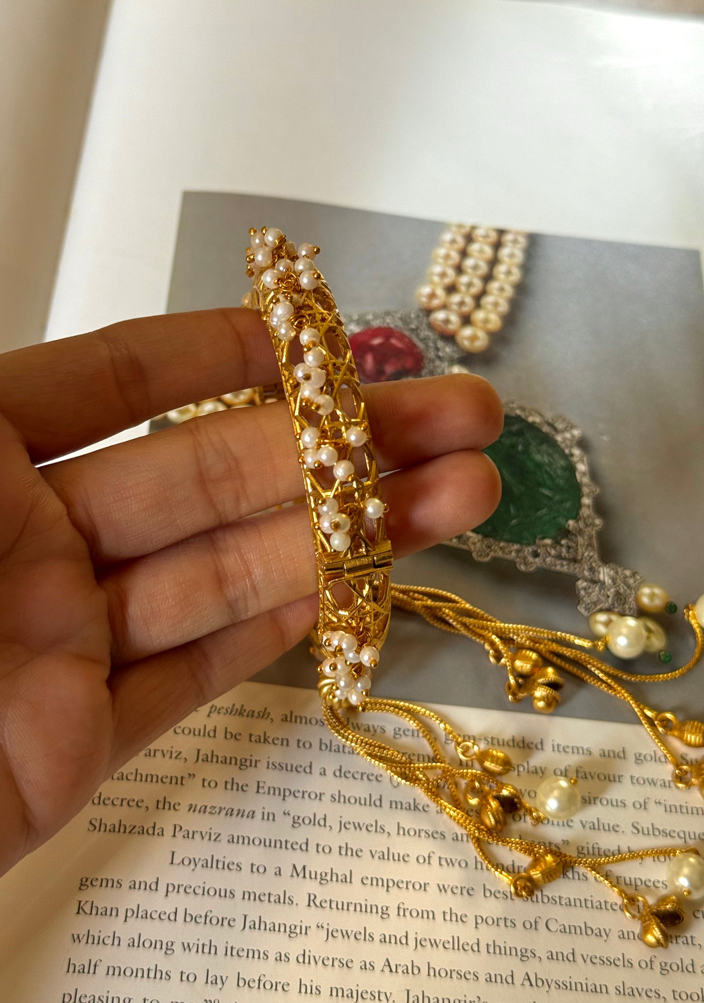 Designer bracelet with gungroo drops pearl detailing bracelet ( single)