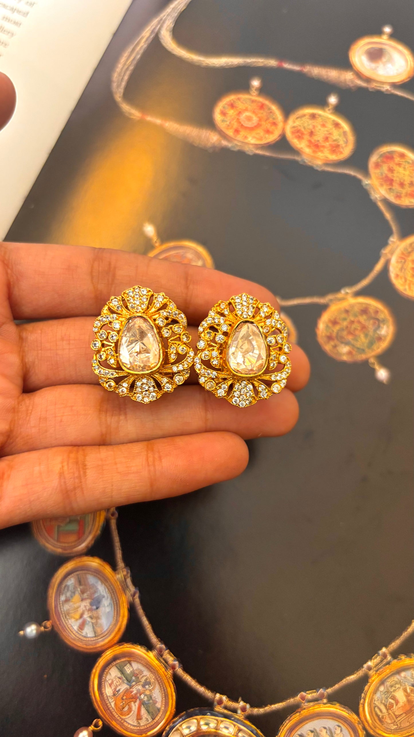 Peeli polki gold studs