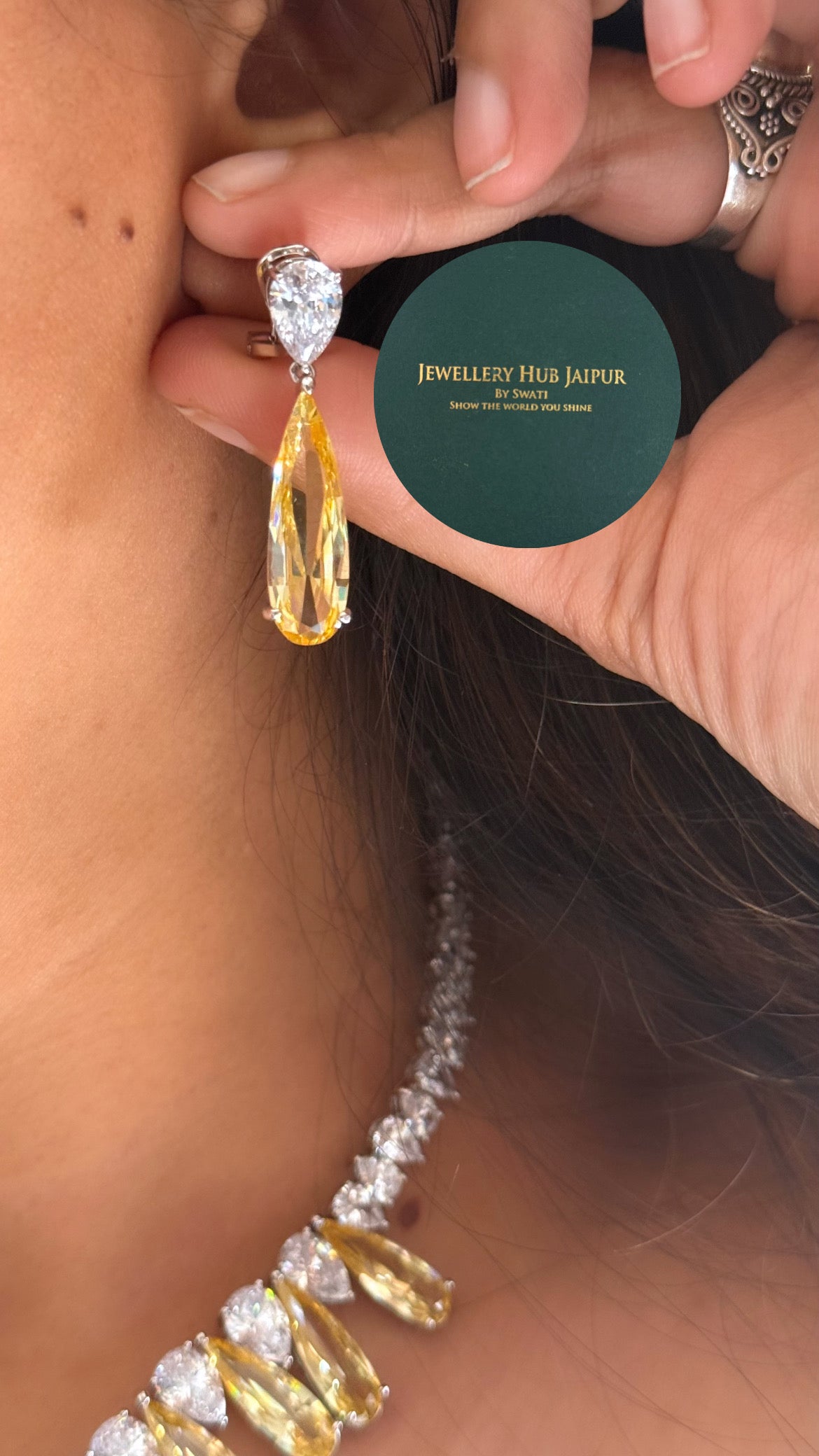 Citrine drop shape design cocktail diamond collar set