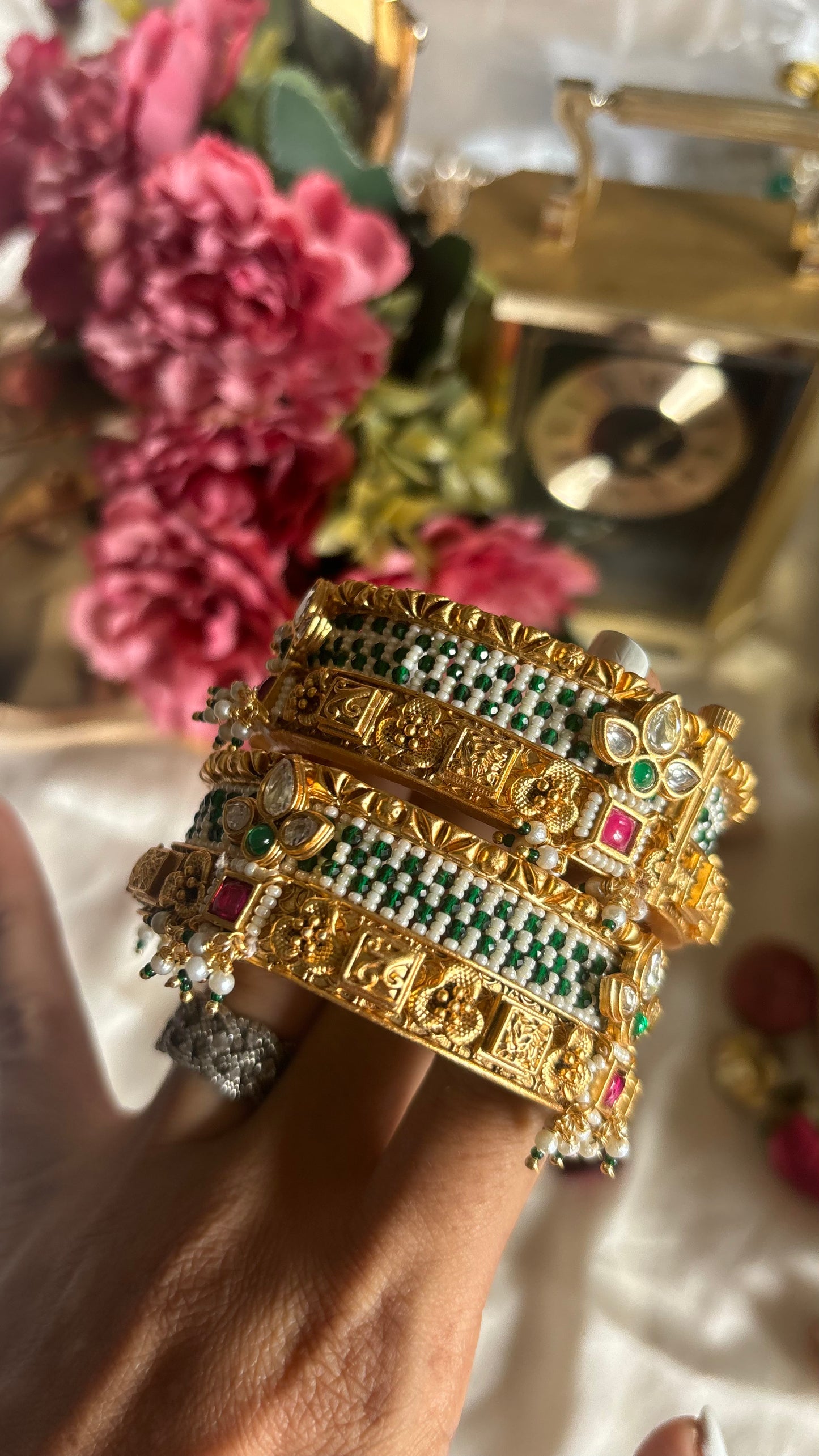 Paachi rajwada bangle set