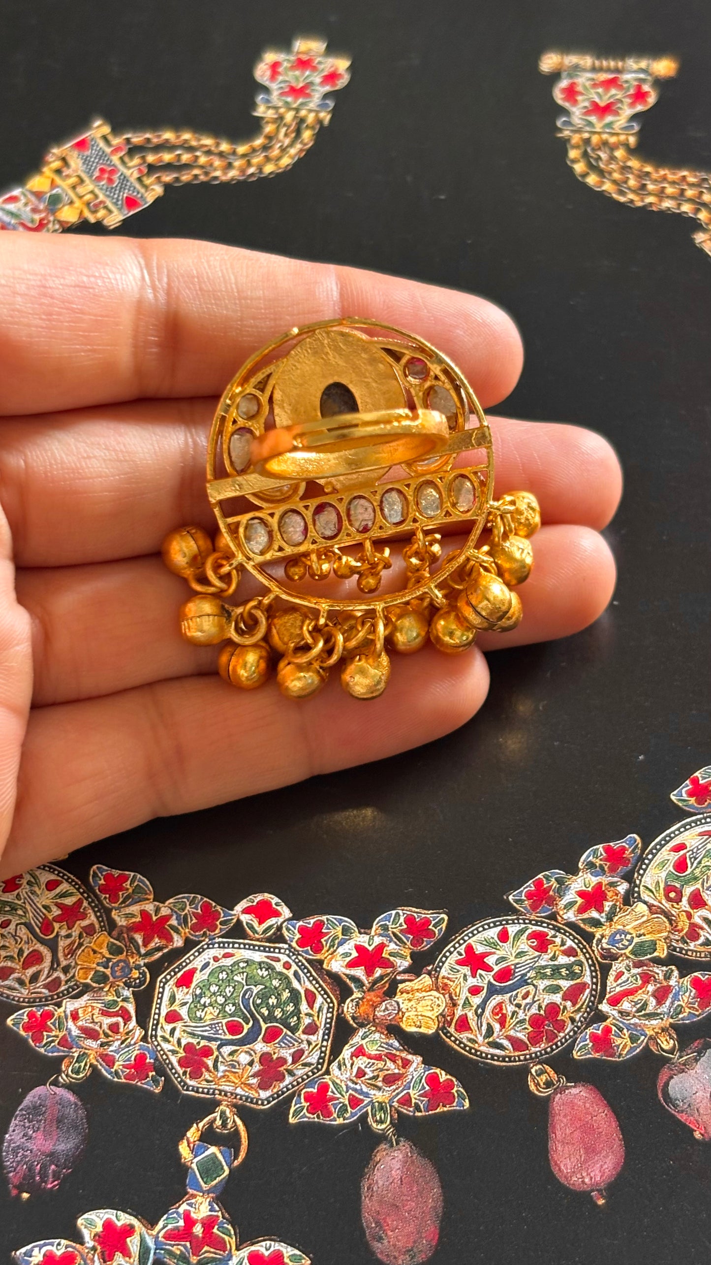 Granite inlay with emerald & rani pink rajwada ring