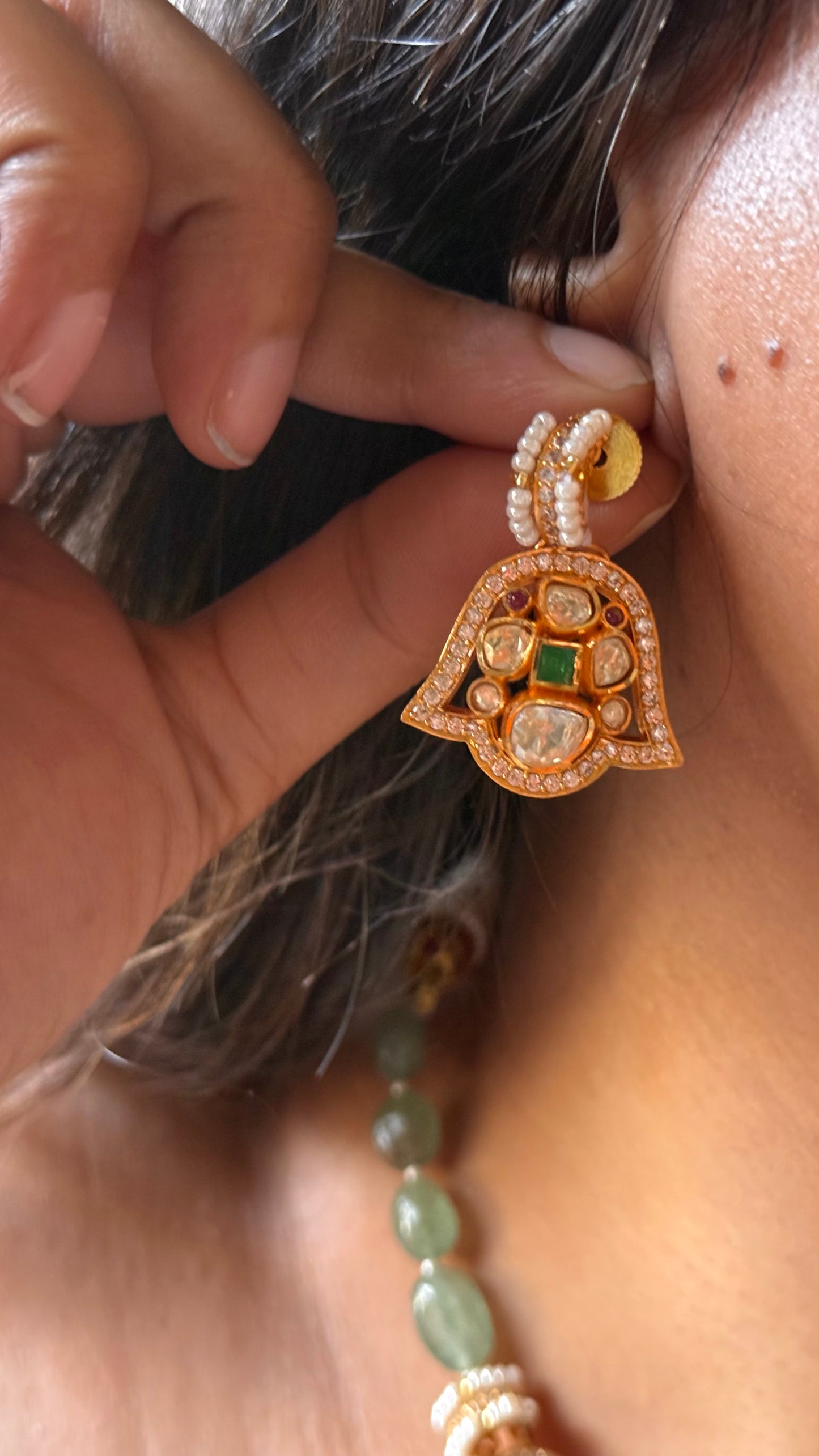 Emerald peeli polki moissanite necklace