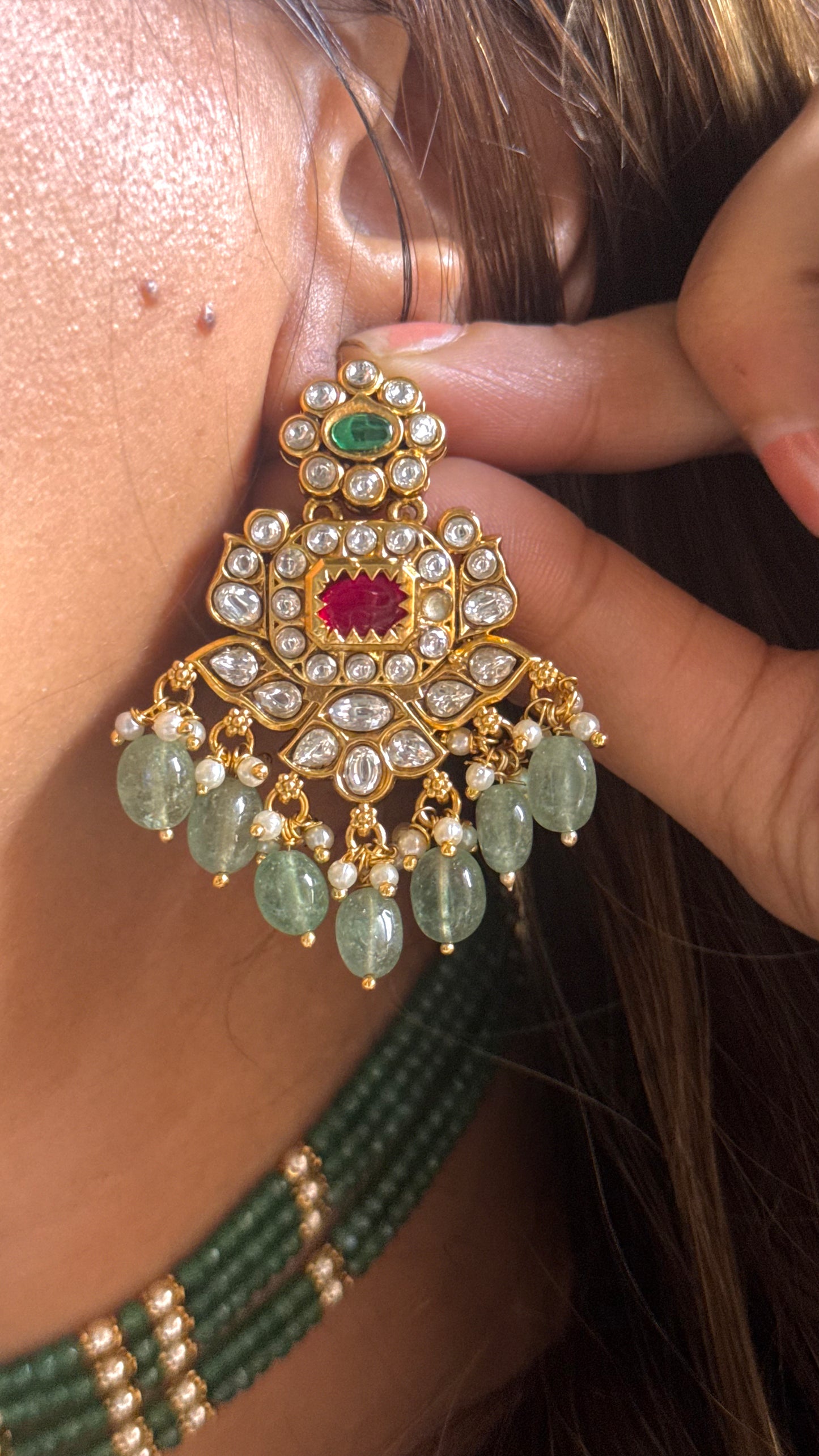 Emerald & Rani Pink minimalist, paachi choker