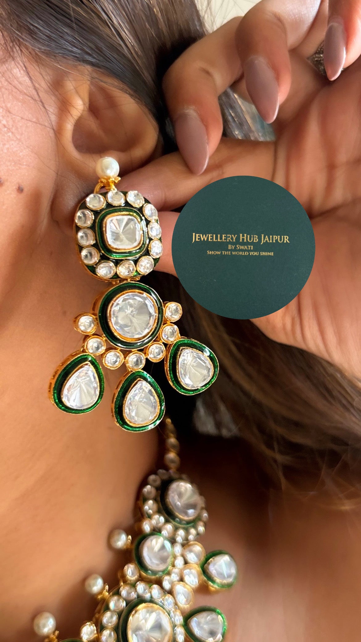 Uncut polki emerald meenakari collar set