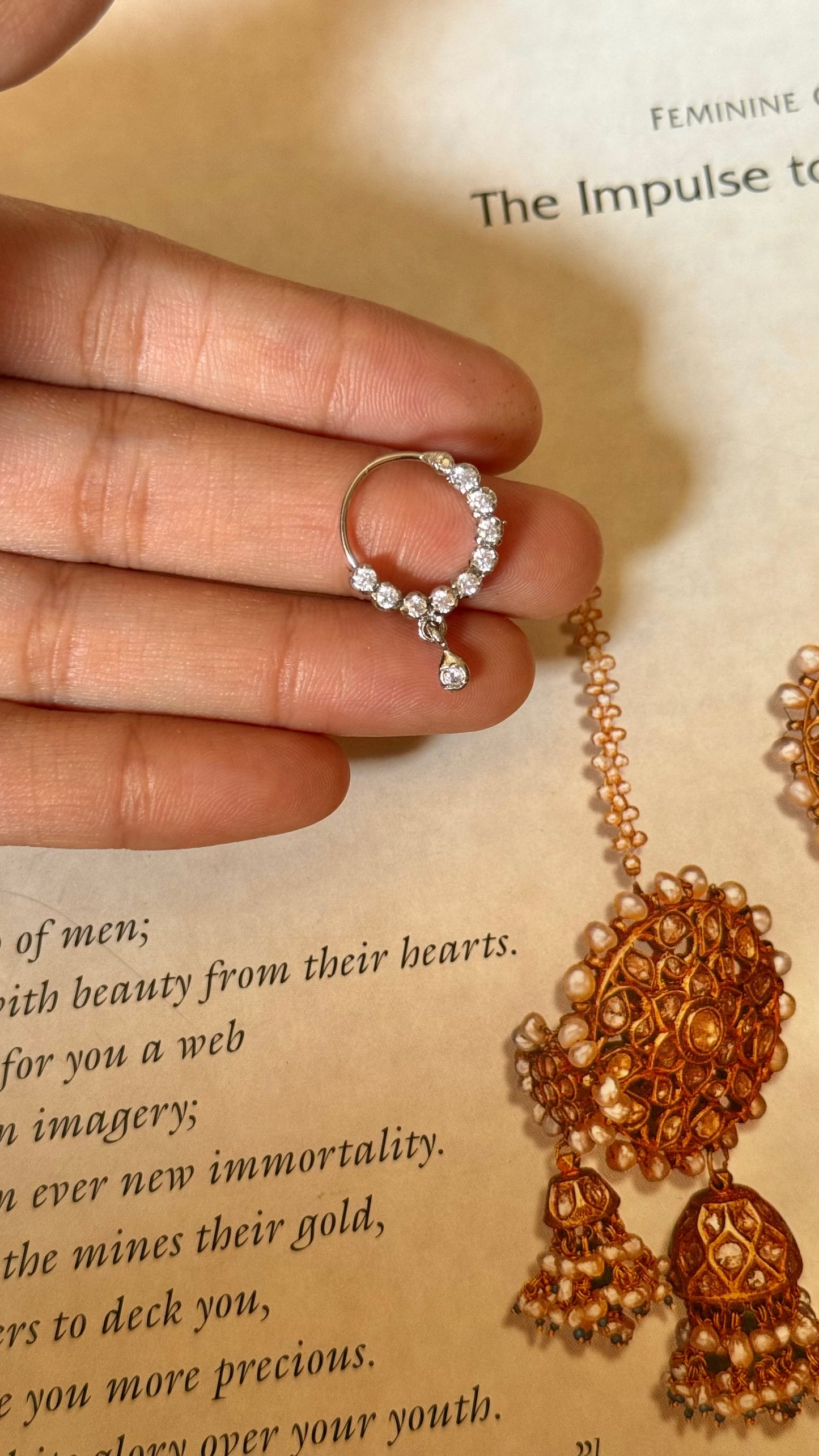 Minimal cz diamond nath