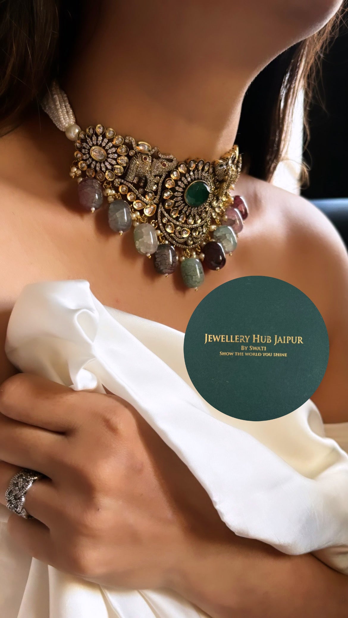 Emerald Gajanand choker