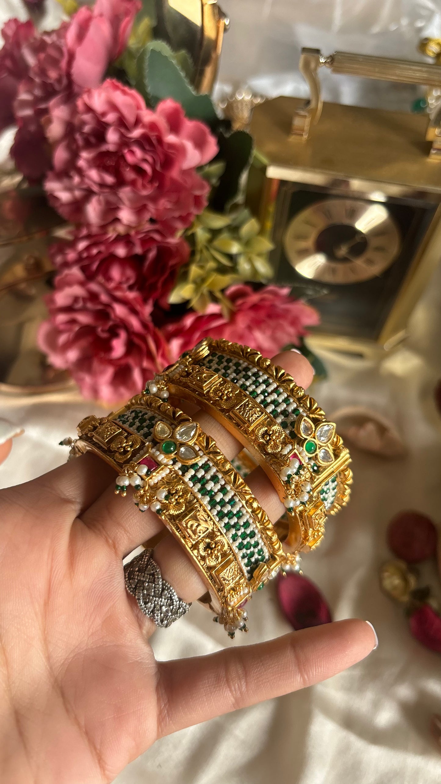 Paachi rajwada bangle set